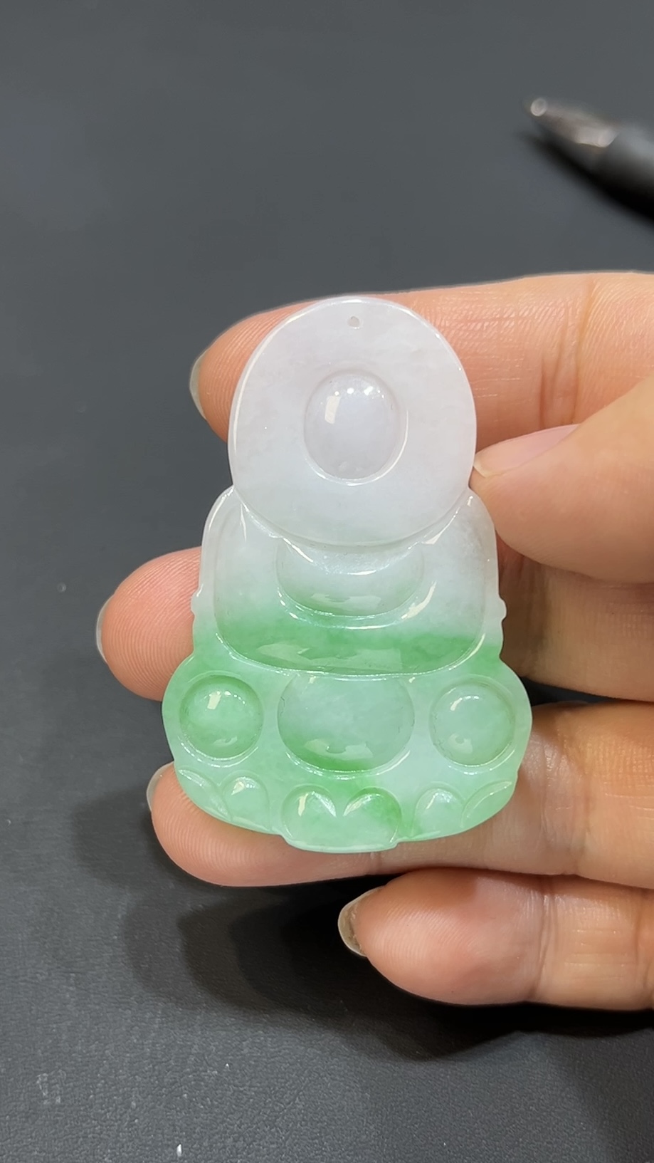 翡翠玉器精選 清靜慈悲・白底青翡翠觀音尊玉吊墜 編號# 419 3 翡翠玉器精選 清靜慈悲・白底青翡翠觀音尊玉吊墜 編號# 419 - Image 3