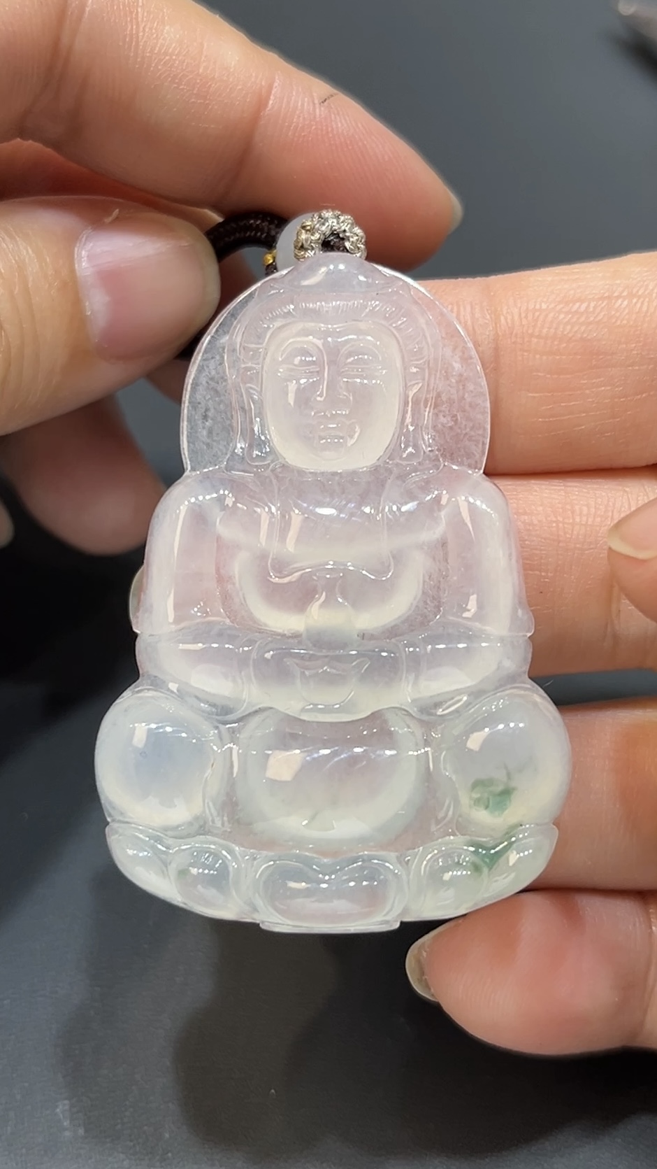 翡翠玉器精選 冰心聖韻・翡翠觀音玉吊墜 編號# 420 2 翡翠玉器精選 冰心聖韻・翡翠觀音玉吊墜 編號# 420 - Image 2