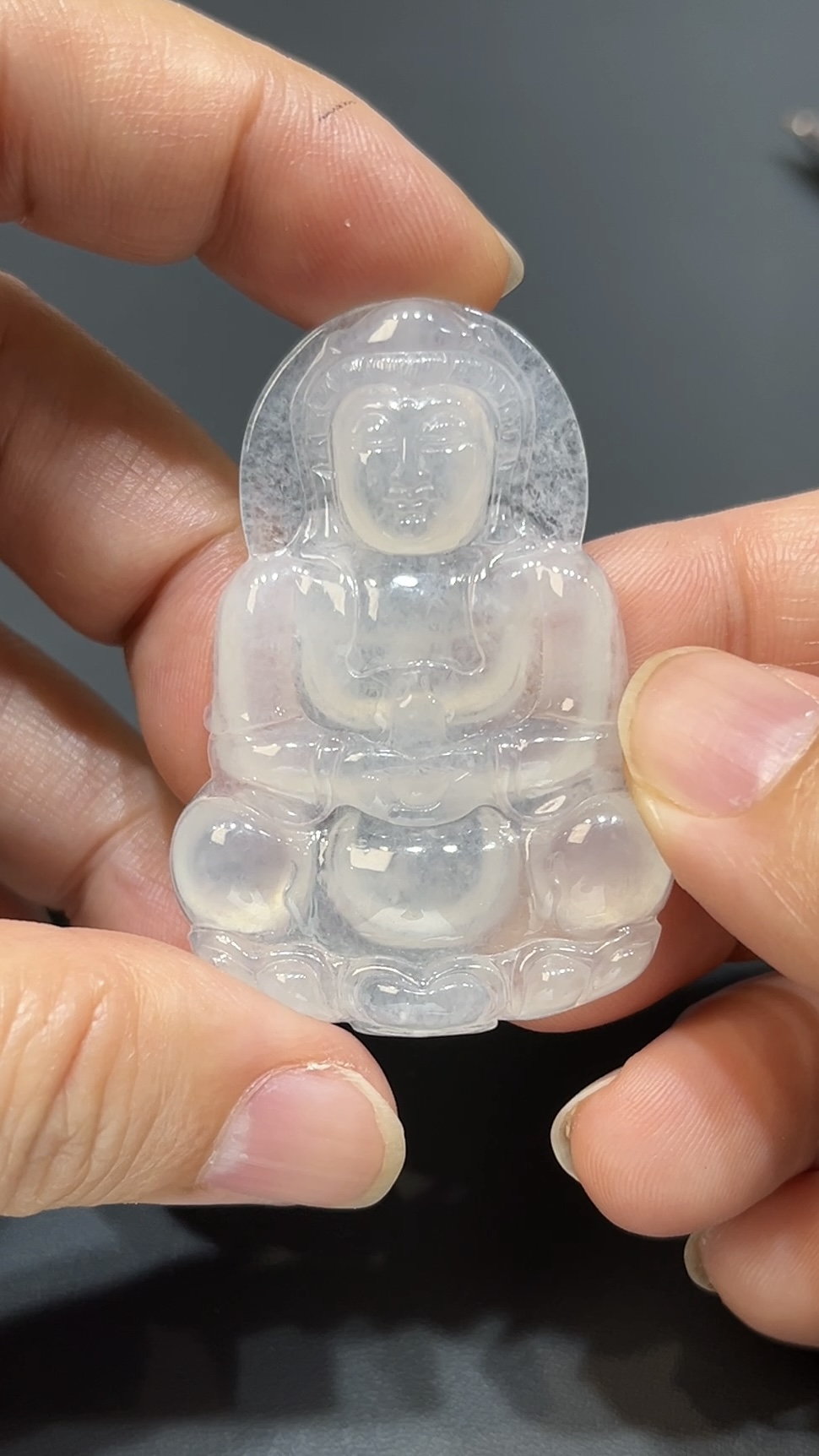 翡翠玉器精選 潔白守護・翡翠觀音玉吊墜 編號# 422 1 翡翠玉器精選 潔白守護・翡翠觀音玉吊墜 編號# 422