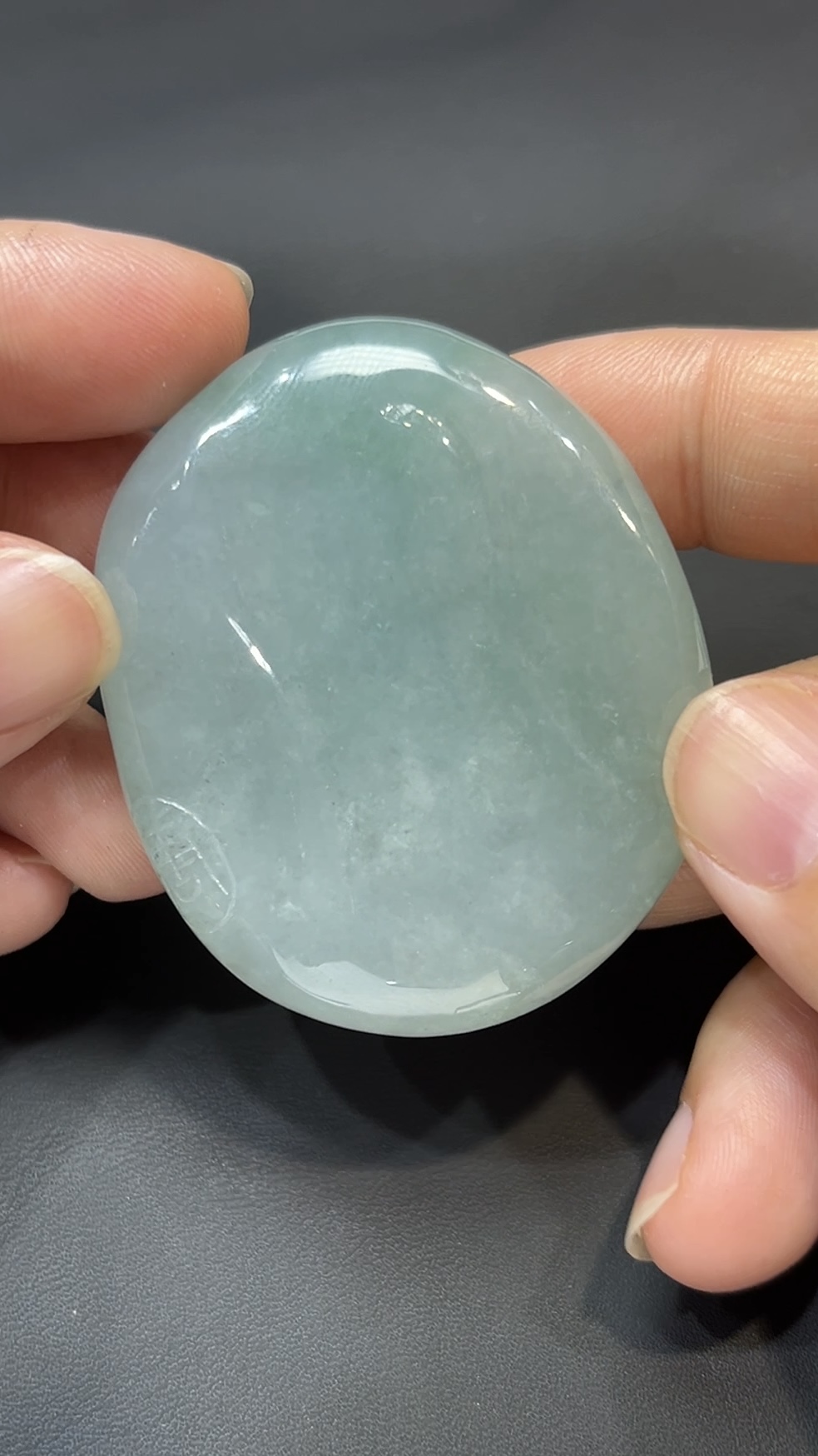 翡翠玉器精選 龍護慈光・乘龍觀音翡翠橢圓尊像 編號# 424 8 翡翠玉器精選 龍護慈光・乘龍觀音翡翠橢圓尊像 編號# 424 - Image 8