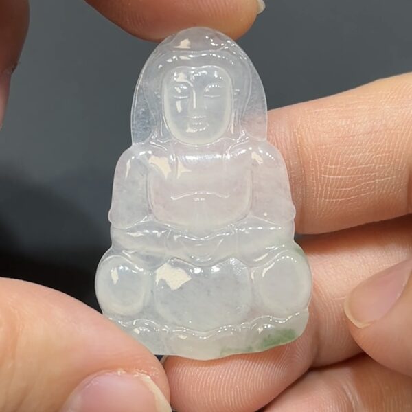 翡翠玉器精選 法相莊嚴・翡翠正裝觀音永恆款玉吊墜 編號# 431