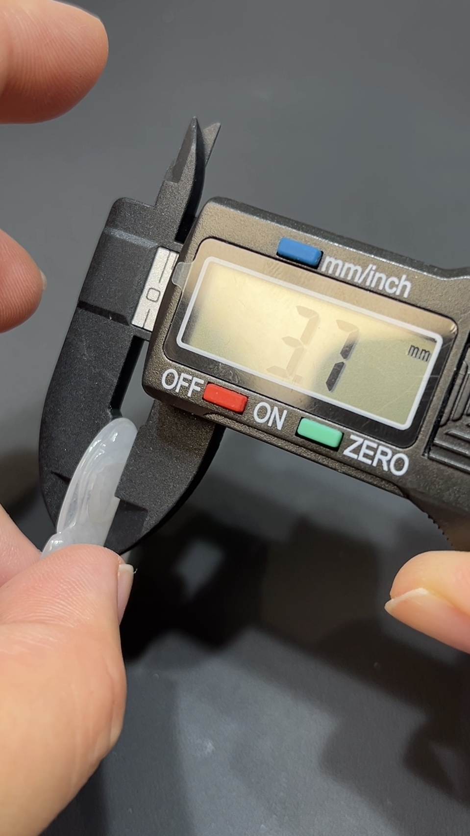 翡翠玉器精選 法相莊嚴・翡翠正裝觀音永恆款玉吊墜 編號# 431 7 翡翠玉器精選 法相莊嚴・翡翠正裝觀音永恆款玉吊墜 編號# 431 - Image 7