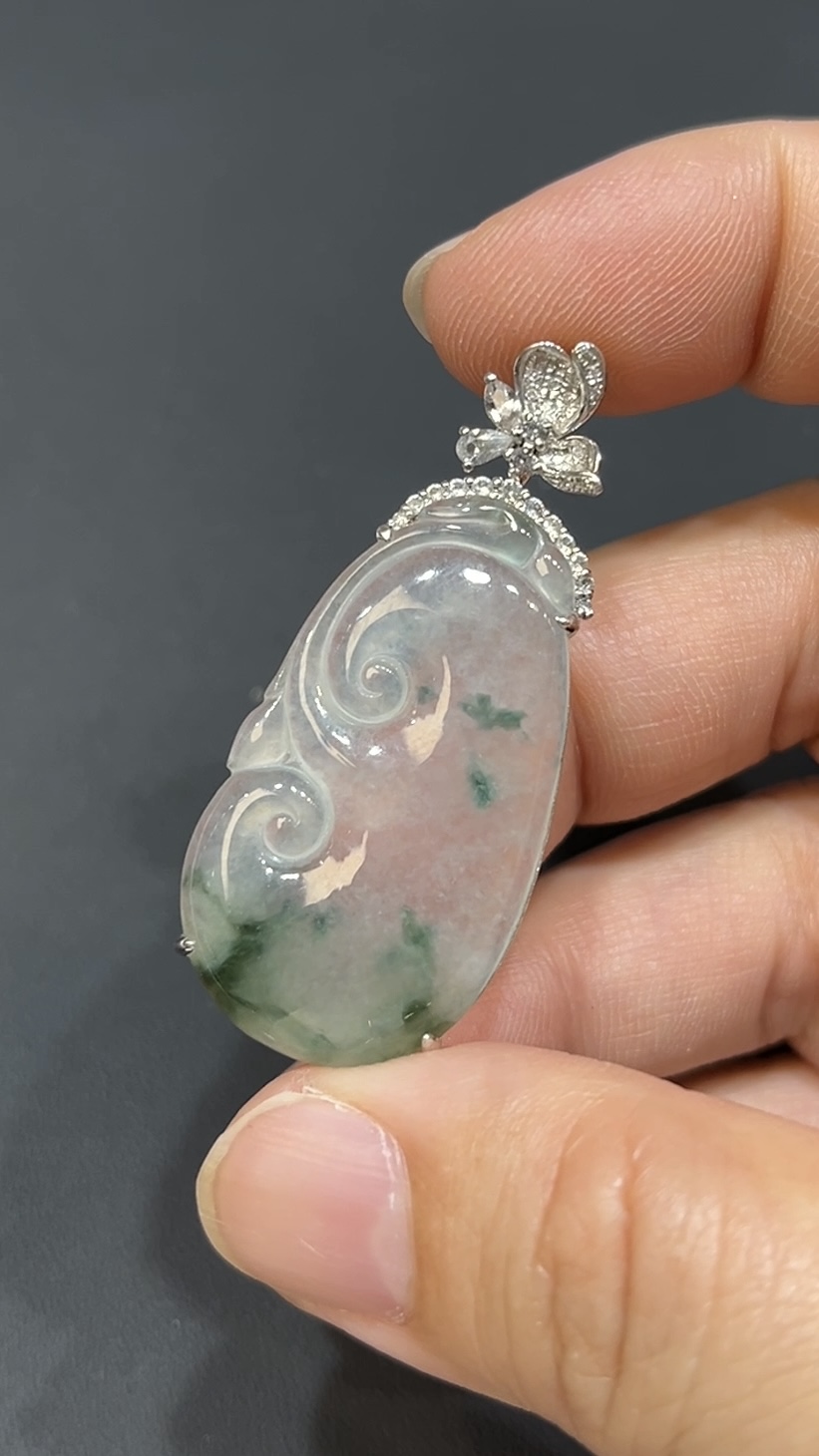 翡翠玉器精選 吉祥鎏金・翡翠如意配18K包鑲嵌玉吊墜 編號# 434 2 翡翠玉器精選 吉祥鎏金・翡翠如意配18K包鑲嵌玉吊墜 編號# 434 - Image 2