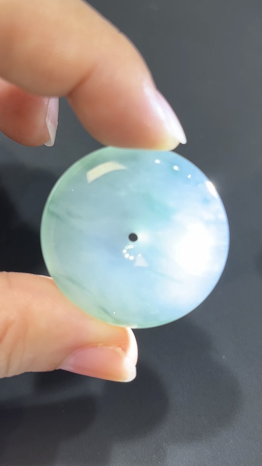 翡翠玉器精選 翠映祥光・飄綠花高品質翡翠平安扣 玉吊墜 編號 #436 5 翡翠玉器精選 翠映祥光・飄綠花高品質翡翠平安扣 玉吊墜 編號 #436 - Image 5