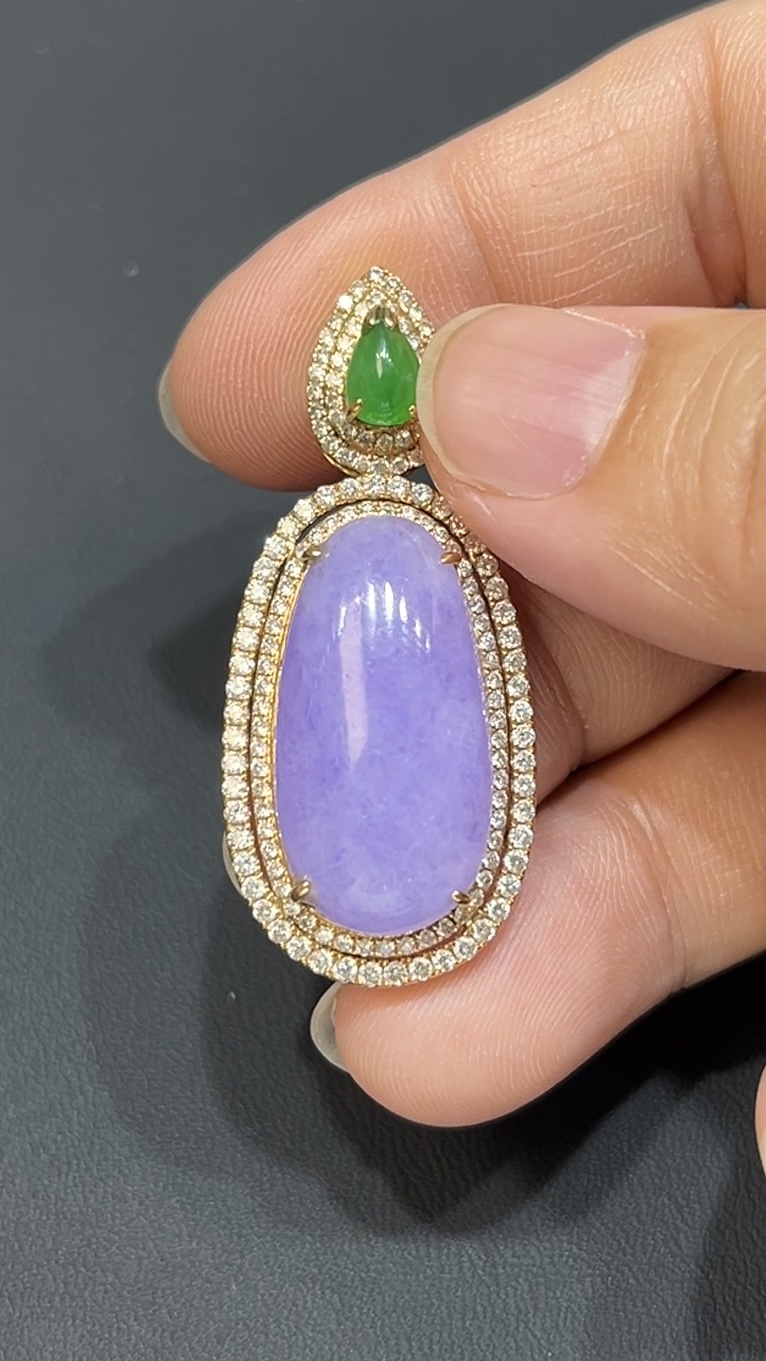 翡翠玉器精選 *春彩凝華・桃紅春紫翡翠素面吊墜鑲18K白金鑽石(編號438) 4 翡翠玉器精選 *春彩凝華・桃紅春紫翡翠素面吊墜鑲18K白金鑽石(編號438) - Image 4