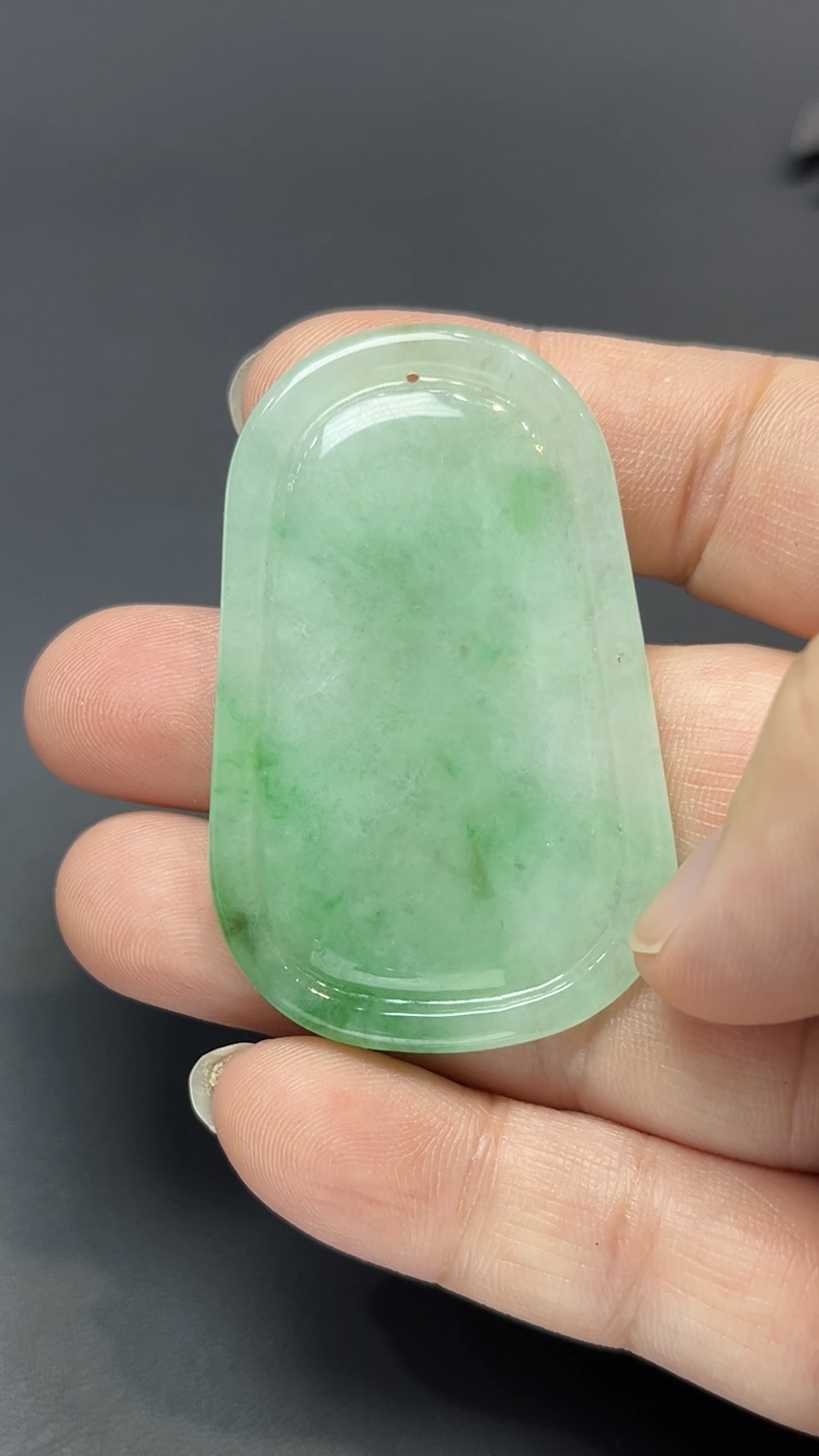 翡翠玉器精選 翠光自在・陽綠翡翠自在觀音吊墜 編號#443 6 翡翠玉器精選 翠光自在・陽綠翡翠自在觀音吊墜 編號#443 - Image 6