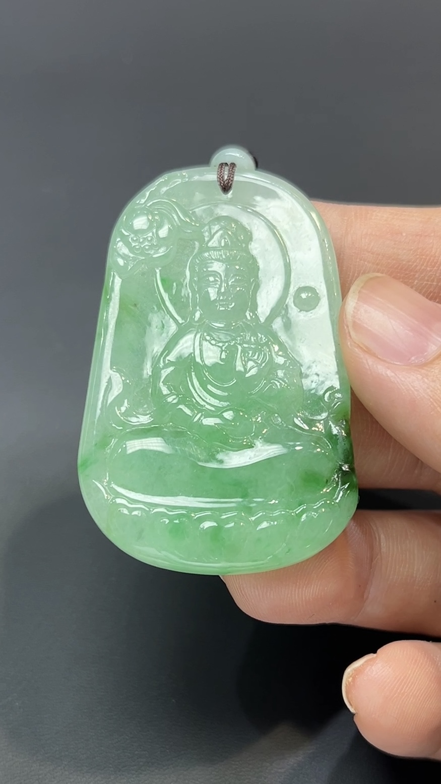 翡翠玉器精選 福慧雙全・陽綠翡翠觀音吊墜#編號444 1 翡翠玉器精選 福慧雙全・陽綠翡翠觀音吊墜#編號444