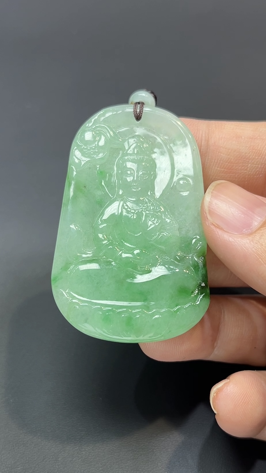 翡翠玉器精選 福慧雙全・陽綠翡翠觀音吊墜#編號444 3 翡翠玉器精選 福慧雙全・陽綠翡翠觀音吊墜#編號444 - Image 3