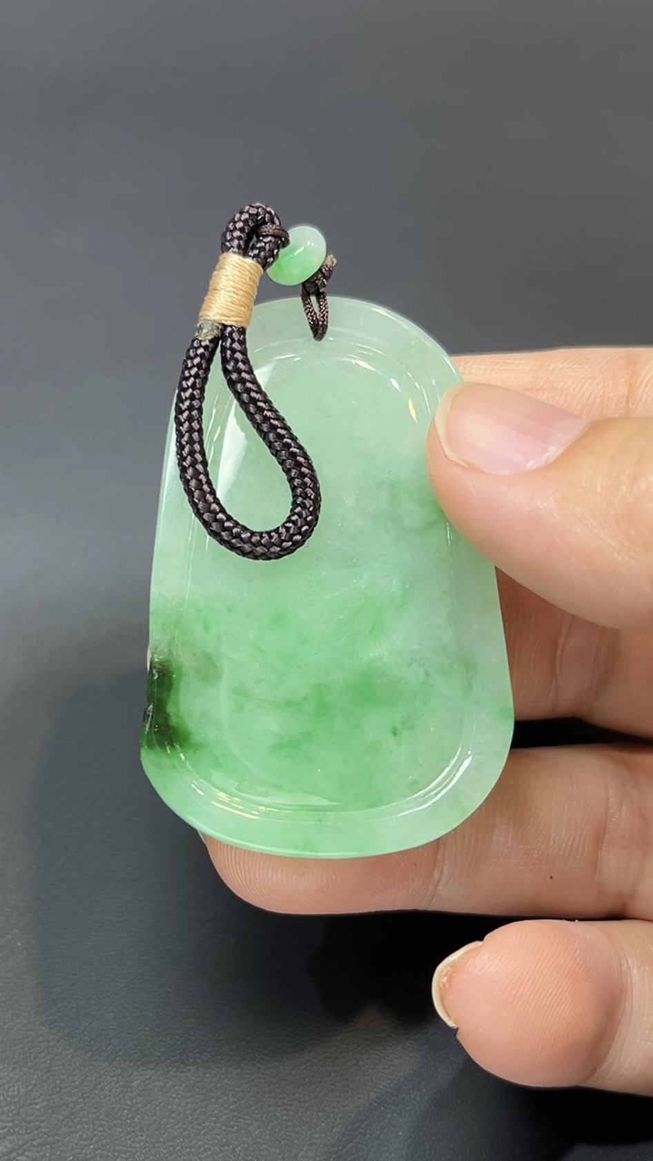 翡翠玉器精選 福慧雙全・陽綠翡翠觀音吊墜#編號444 4 翡翠玉器精選 福慧雙全・陽綠翡翠觀音吊墜#編號444 - Image 4