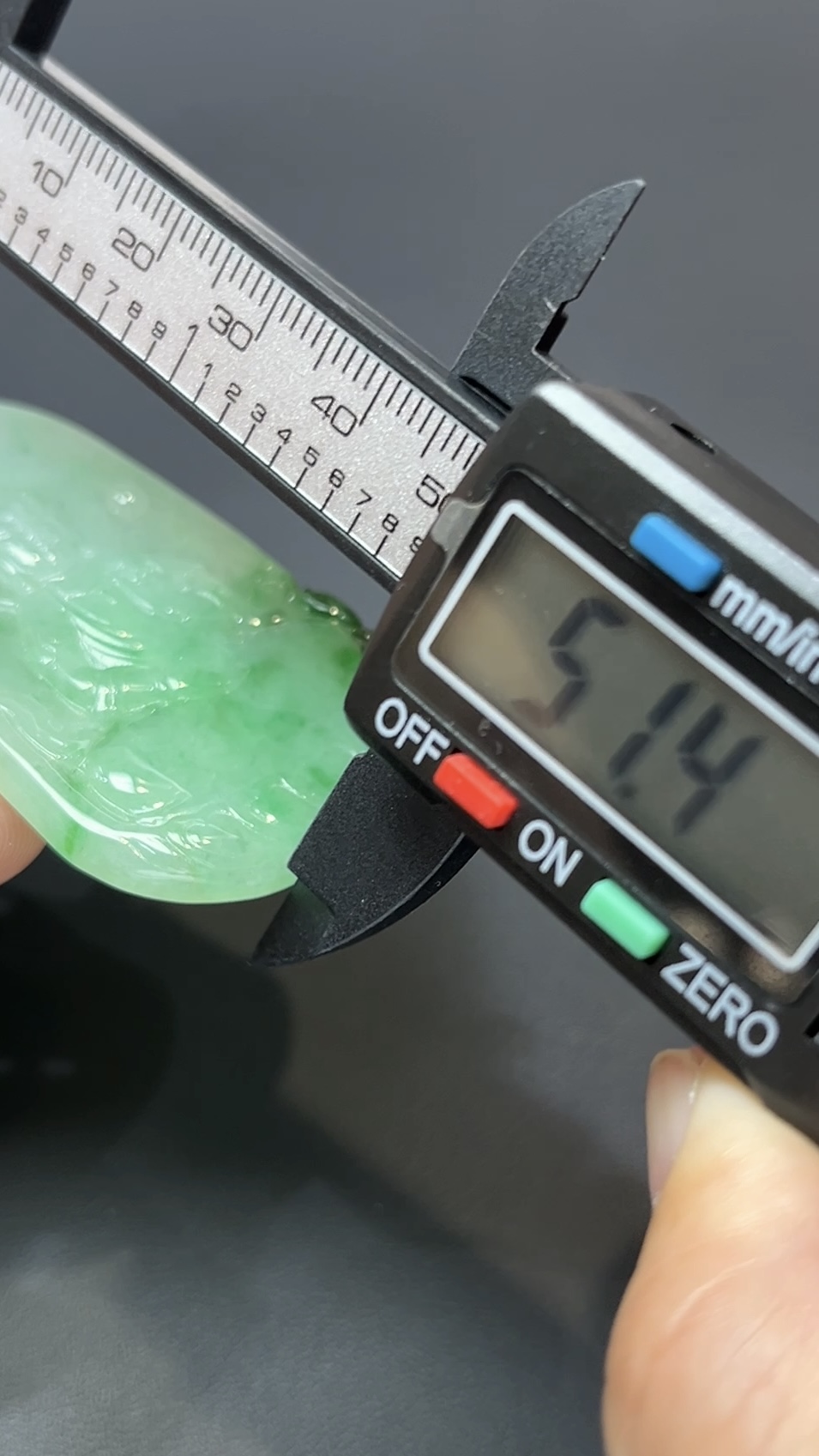 翡翠玉器精選 福慧雙全・陽綠翡翠觀音吊墜#編號444 5 翡翠玉器精選 福慧雙全・陽綠翡翠觀音吊墜#編號444 - Image 5