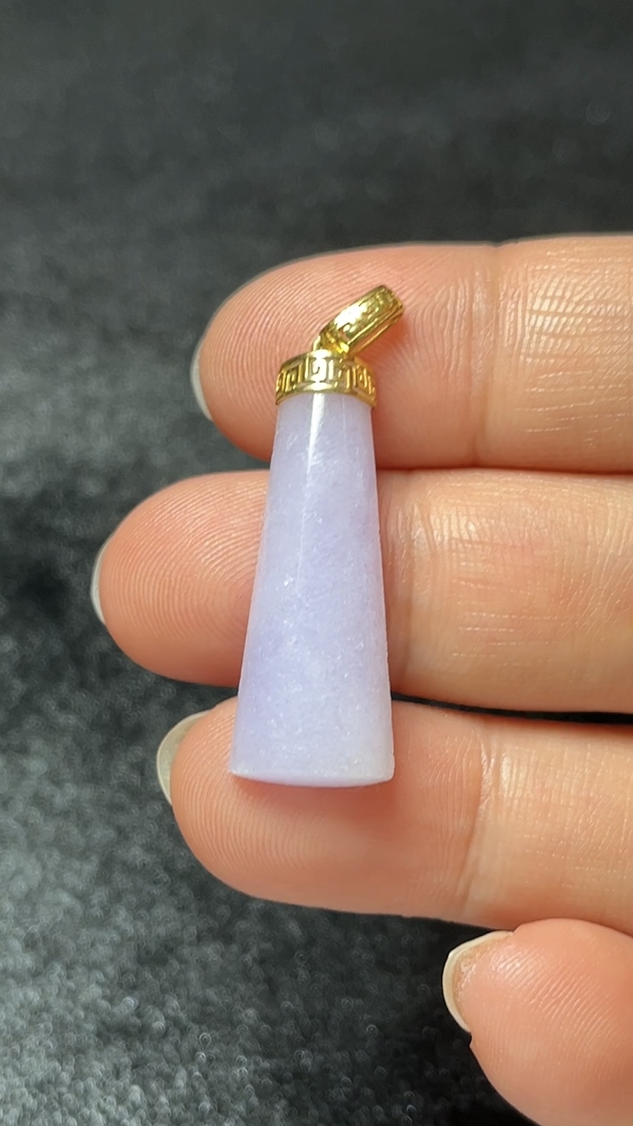 翡翠無事柱吊墜 靜心無憂・18K黃金鑲嵌 #編號455 1 翡翠無事柱吊墜 靜心無憂・18K黃金鑲嵌 #編號457