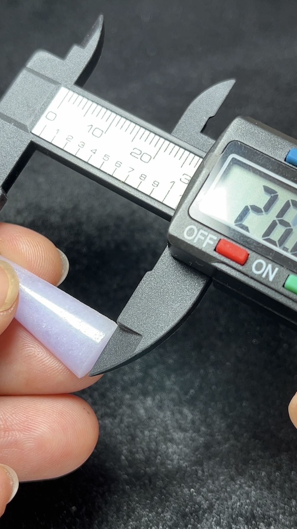 翡翠無事柱吊墜 靜心無憂・18K黃金鑲嵌 #編號455 6 翡翠無事柱吊墜 靜心無憂・18K黃金鑲嵌 #編號455 - Image 6