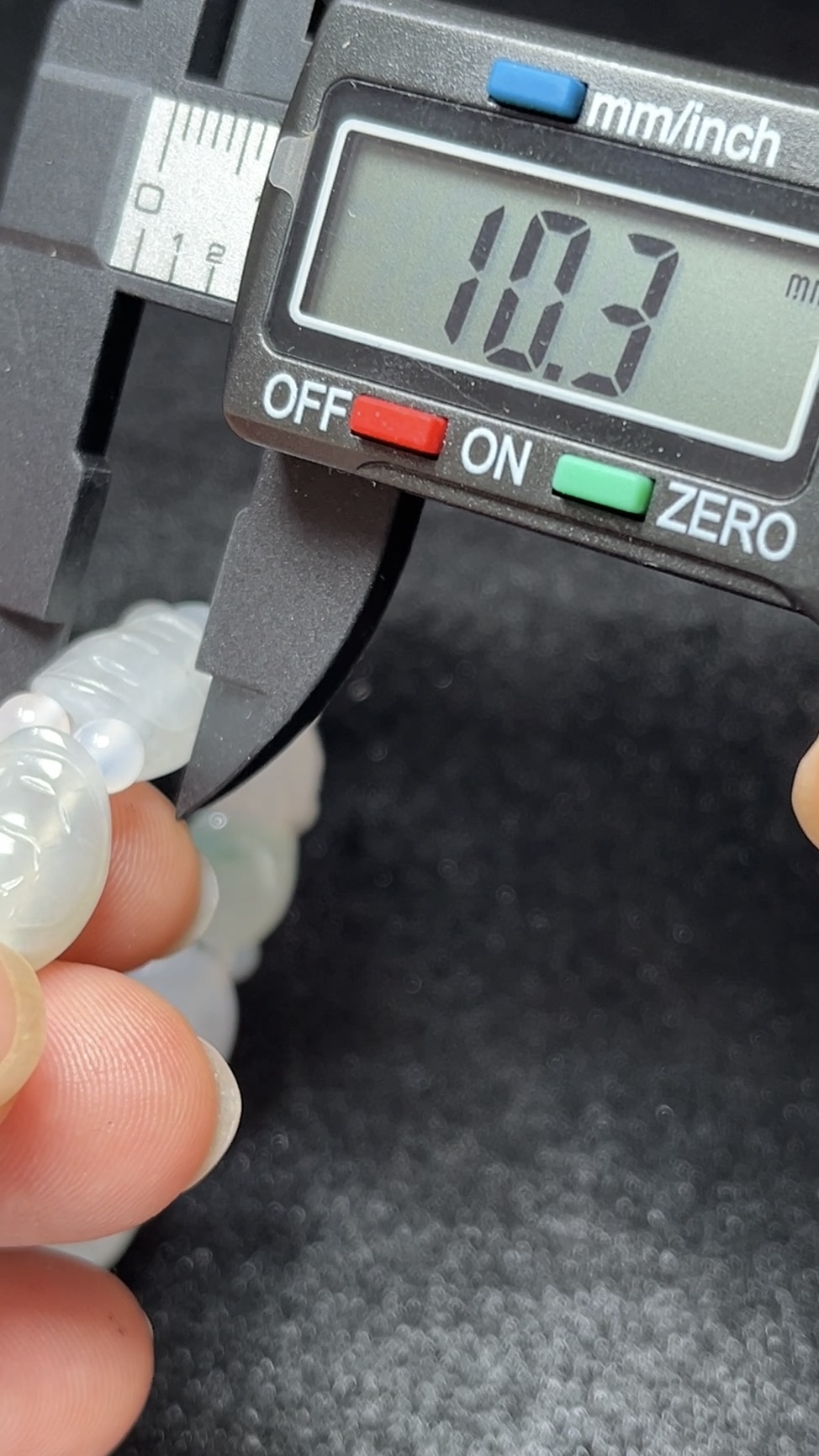 雕刻龜殼紋翡翠手串|守護寓意 A 貨翡翠首選 #編號457 7 雕刻龜殼紋翡翠手串|守護寓意 A 貨翡翠首選 #編號457 - Image 7