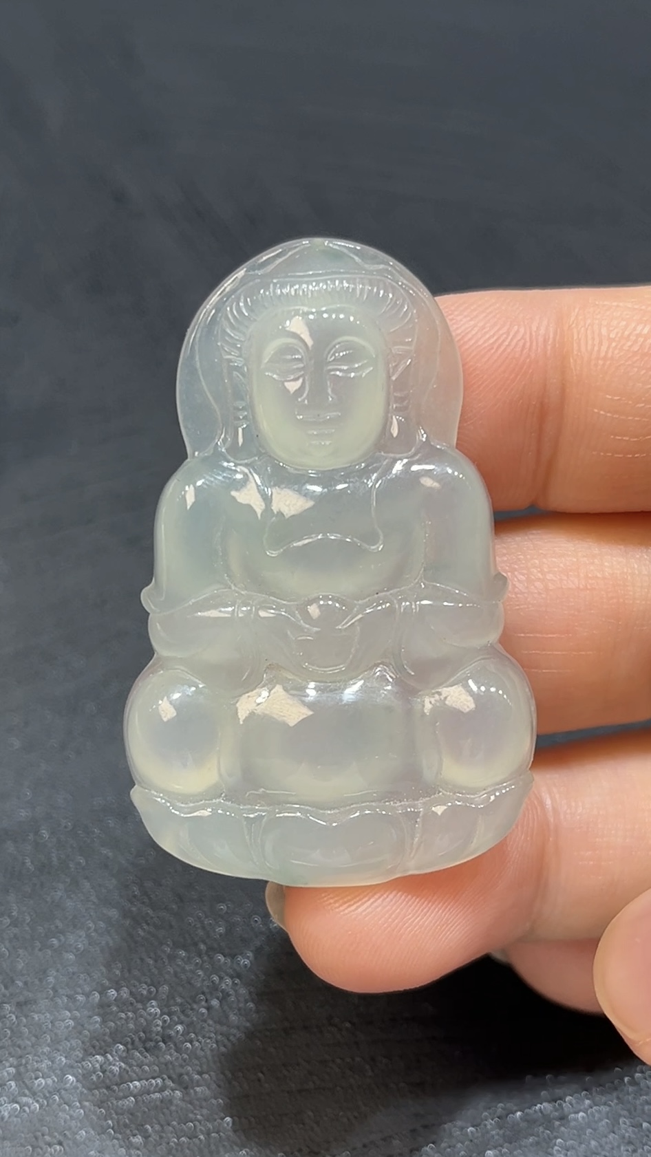 天然A貨翡翠觀音|慈悲護佑玉器|高質工藝玉石 商品編號#470 1 天然A貨翡翠觀音|慈悲護佑玉器|高質工藝玉石 商品編號#470