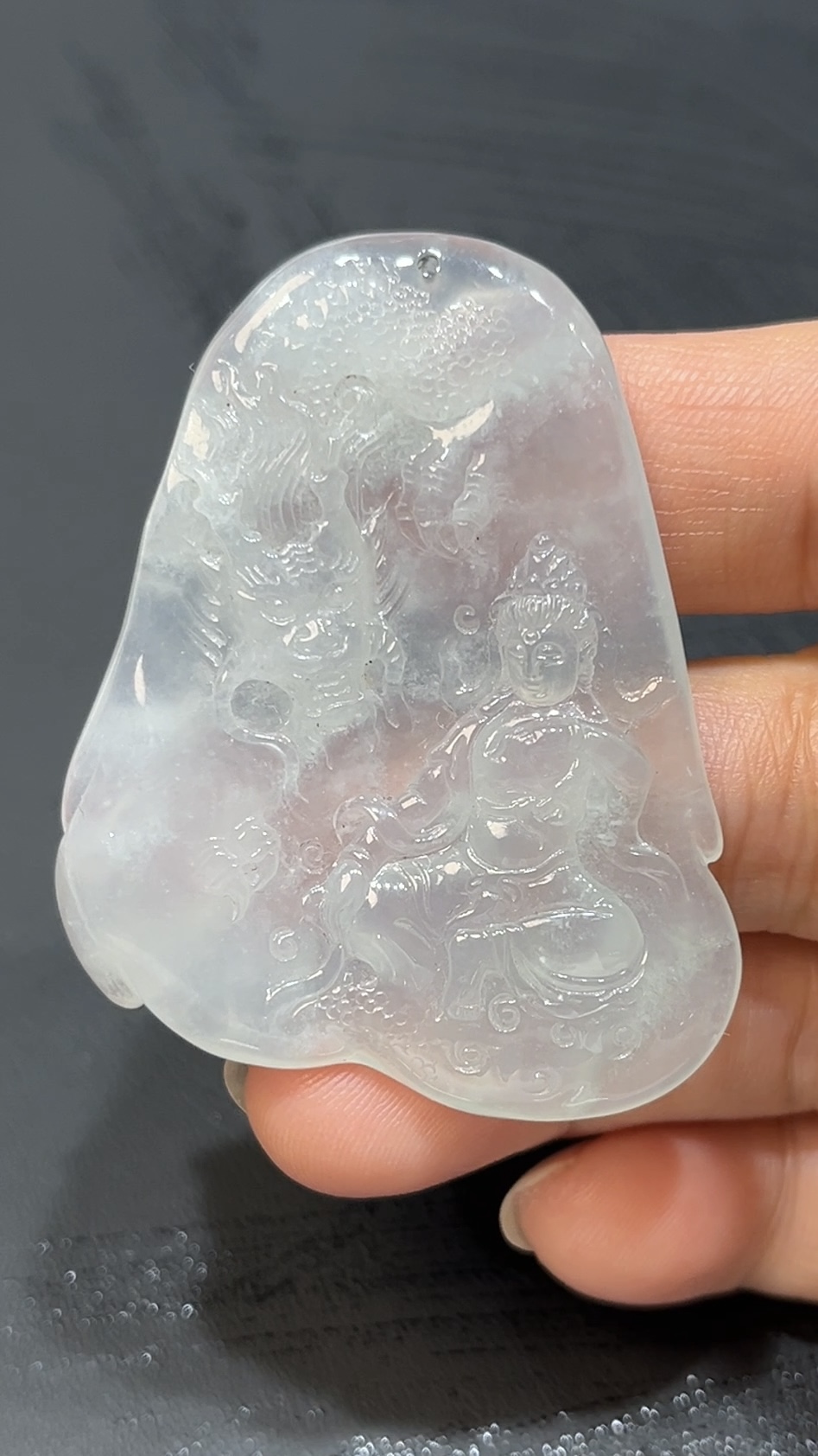 龍伴觀音翡翠吊墜|天然 A 貨雕刻精品 翡翠龍神守護玉器推薦 編號#471 1 龍伴觀音翡翠吊墜|天然 A 貨雕刻精品・白翡翠龍神守護玉器推薦 編號#471