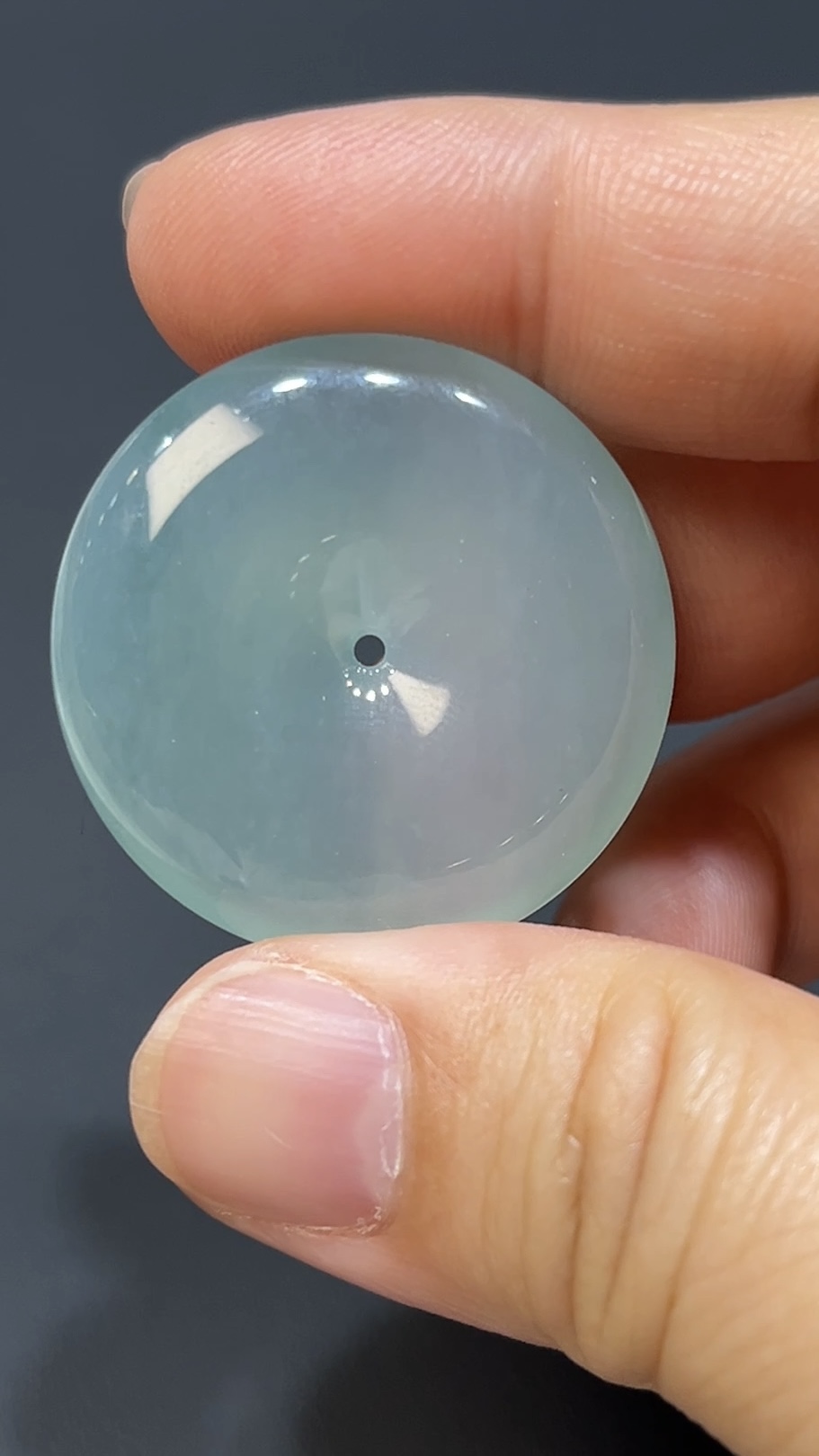 高質素翡翠平安扣|天然玉器.淺綠底色.商品編號#472 4 高質素翡翠平安扣|天然玉器.淺綠底色.商品編號#472 - Image 4