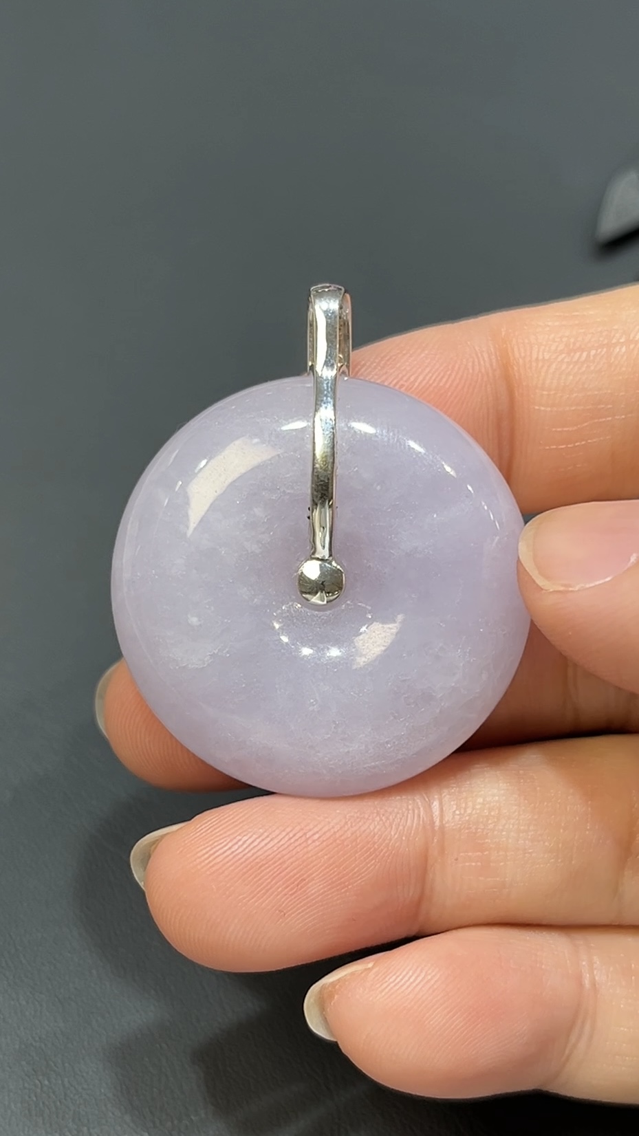 紫翡翠厚身平安扣|18K白金鑲鑽扣頭|天然玉器|商品編號#474 2 紫翡翠厚身平安扣|18K白金鑲鑽扣頭|天然玉器|商品編號#474 - Image 2