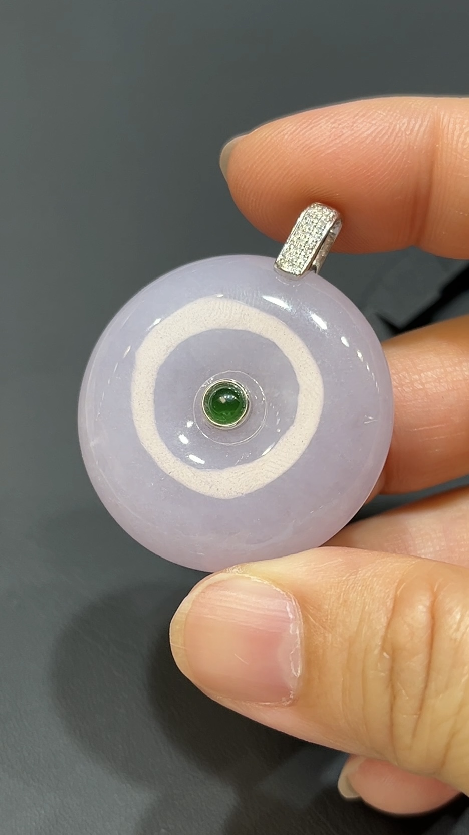 紫翡翠厚身平安扣|18K白金鑲鑽扣頭|天然玉器|商品編號#474 8 紫翡翠厚身平安扣|18K白金鑲鑽扣頭|天然玉器|商品編號#474 - Image 8