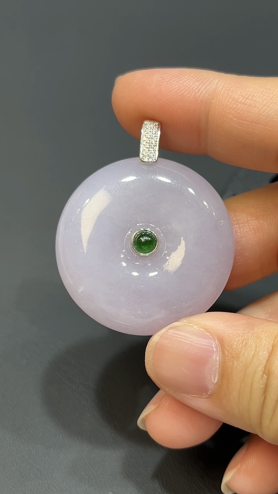 紫翡翠厚身平安扣|18K白金鑲鑽扣頭|天然玉器|商品編號#474 9 紫翡翠厚身平安扣|18K白金鑲鑽扣頭|天然玉器|商品編號#474 - Image 9