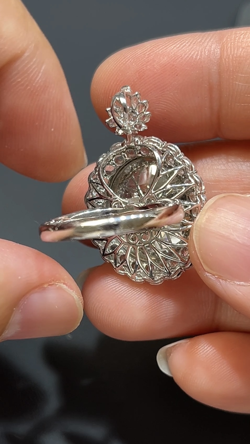 紫羅蘭翡翠蛋面吊墜戒指兩用款|18K白金鑲嵌+鑽石設計|高級玉器首飾|編號#479 6 紫羅蘭翡翠蛋面吊墜戒指兩用款|18K白金鑲嵌+鑽石設計|高級玉器首飾|編號#479 - Image 6