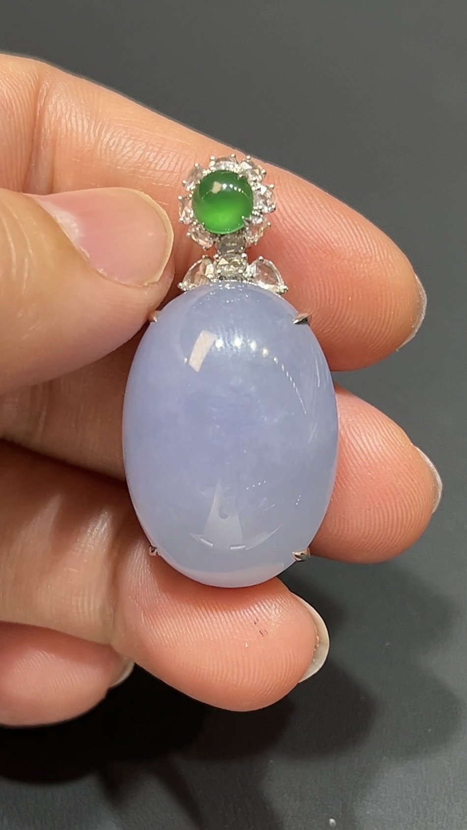 翡翠紫羅蘭蛋面吊墜|18K白金托鑲設計|低調奢華玉器首飾|商品編號#483 5 翡翠紫羅蘭蛋面吊墜|18K白金托鑲設計|低調奢華玉器首飾|商品編號#483 - Image 5