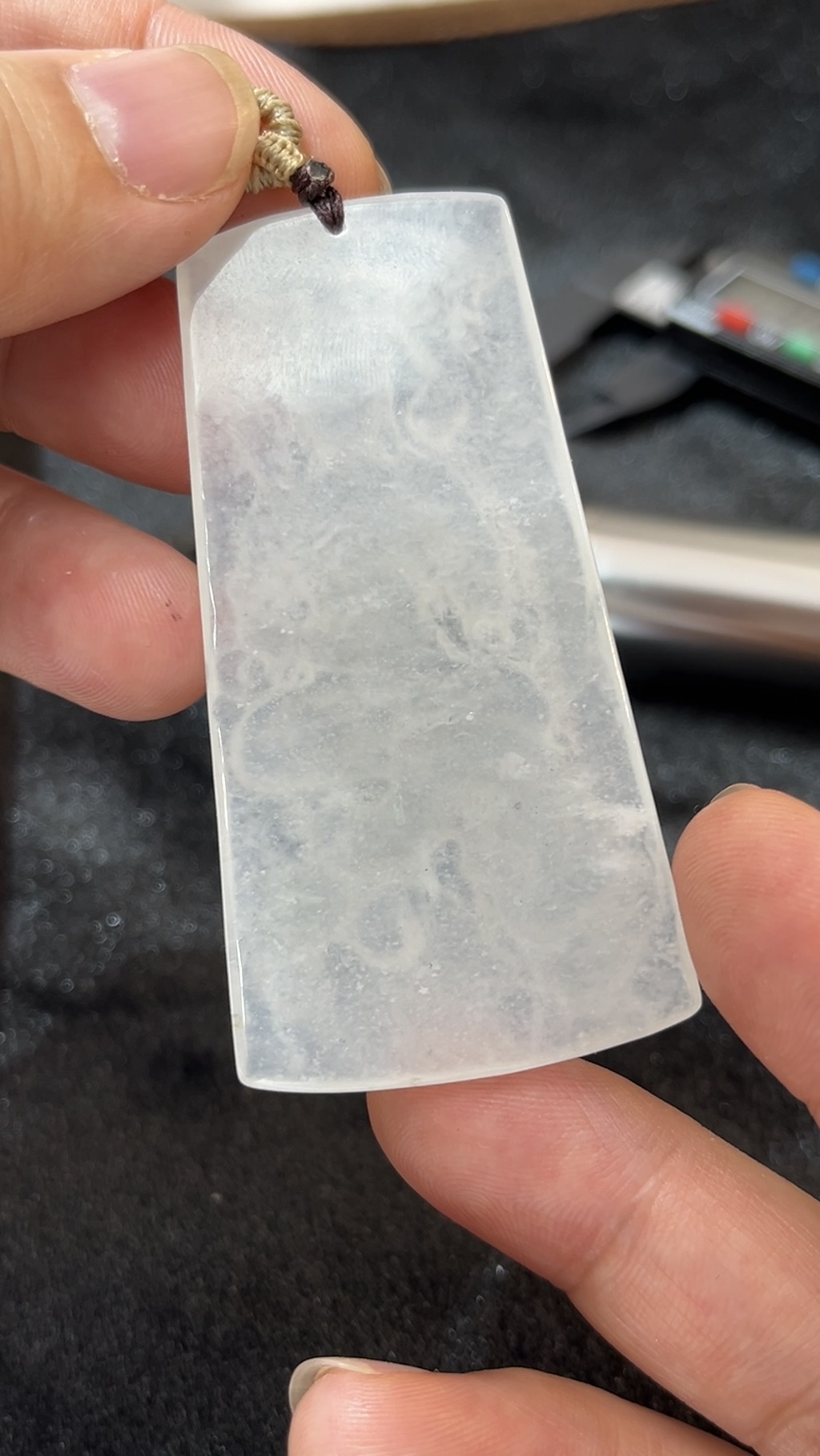 翡翠文殊菩薩吊墜|智慧劍與蓮花雕刻|天然 A 貨玉器推薦編號 #464 6 翡翠文殊菩薩吊墜|智慧劍與蓮花雕刻|天然 A 貨玉器推薦編號 #464 - Image 6