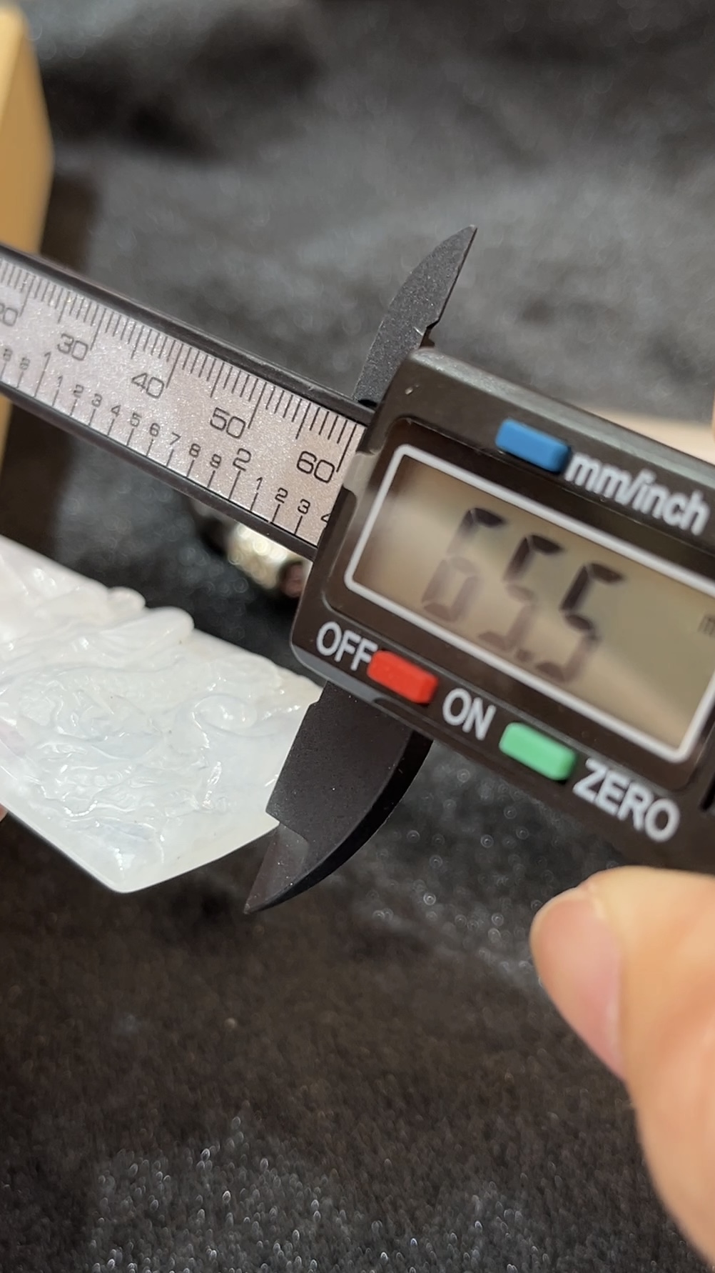 翡翠文殊菩薩吊墜|智慧劍與蓮花雕刻|天然 A 貨玉器推薦編號 #464 7 翡翠文殊菩薩吊墜|智慧劍與蓮花雕刻|天然 A 貨玉器推薦編號 #464 - Image 7