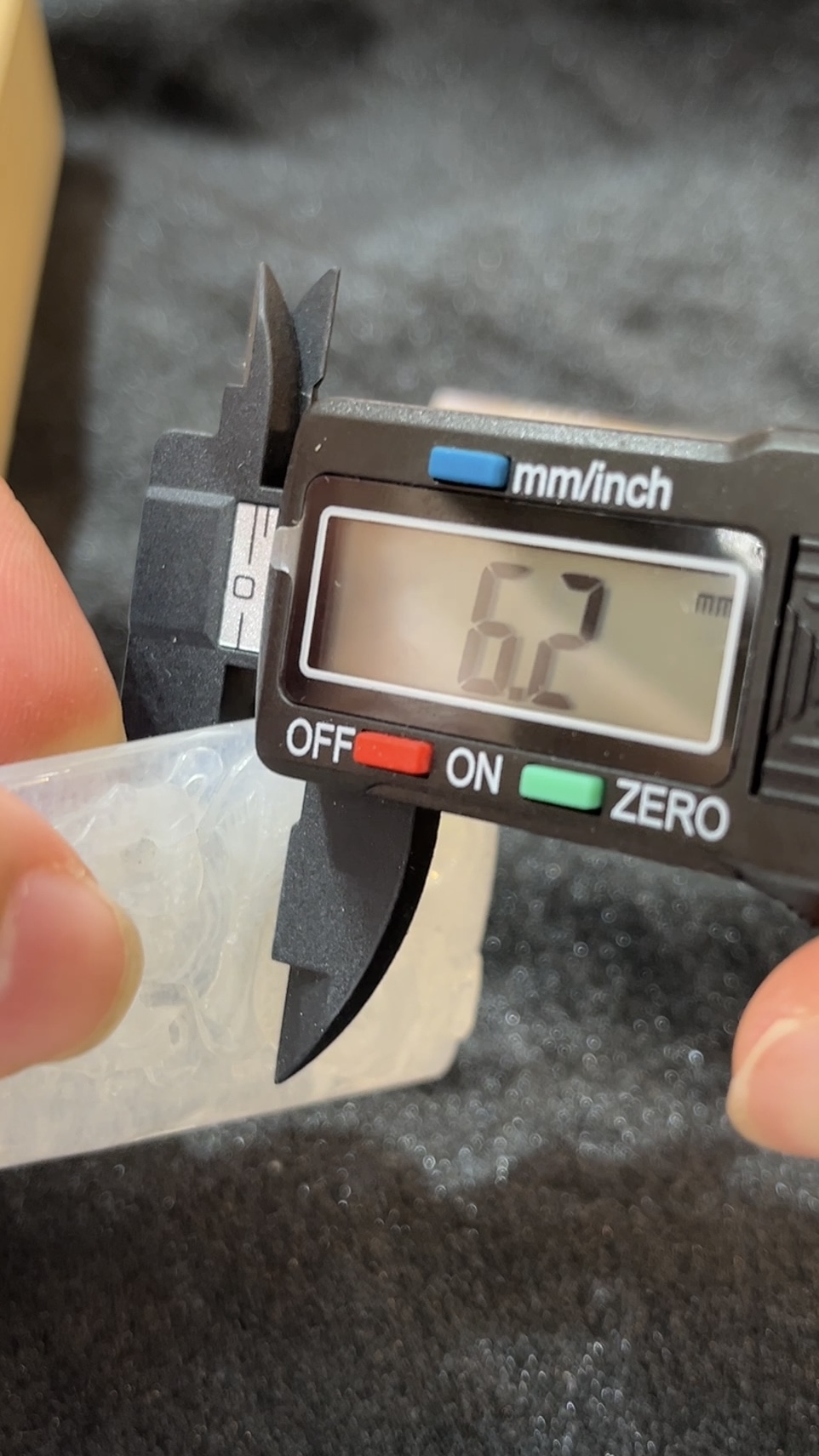 翡翠文殊菩薩吊墜|智慧劍與蓮花雕刻|天然 A 貨玉器推薦編號 #464 9 翡翠文殊菩薩吊墜|智慧劍與蓮花雕刻|天然 A 貨玉器推薦編號 #464 - Image 9