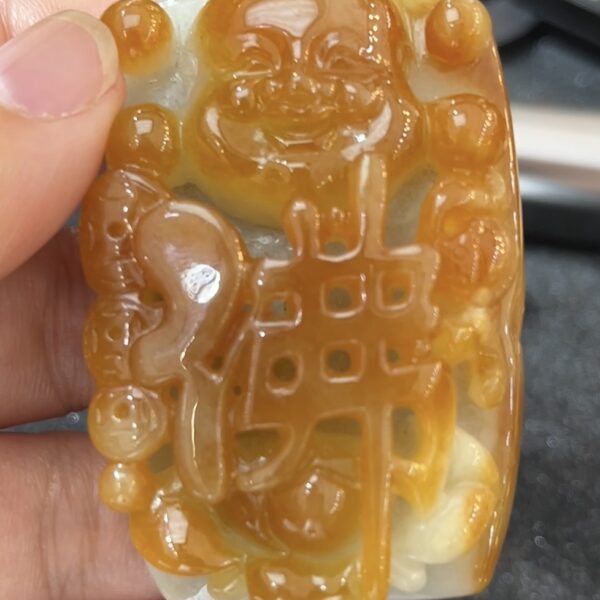 紅黃翡翠逍遙佛公吊墜｜大佛字雕刻設計｜天然 A 貨玉器吉祥推薦編號 #466