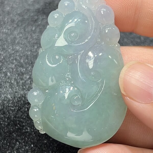 老種淺綠翡翠如意吊墜｜線條優美｜天然A貨玉器｜商品編號#287