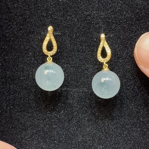 8K黃金珠子耳環｜天然飄綠花斑 × 擺動設計｜靈氣高雅翡翠耳飾推薦 編號#490