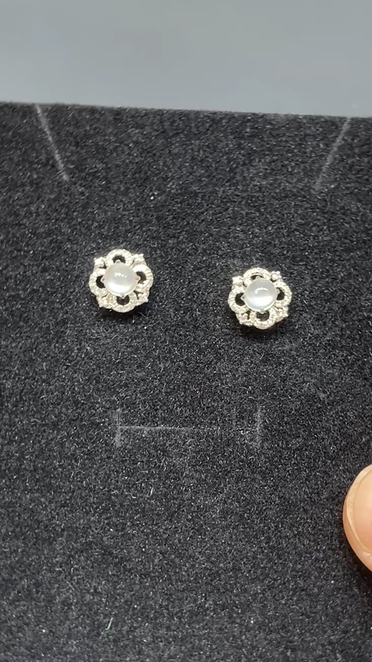 翡翠18K白金冰蛋耳環| 鑽石包鑲|極緻純粹光澤翡翠耳飾推薦 編號#491 6 翡翠18K白金冰蛋耳環| 鑽石包鑲|極緻純粹光澤翡翠耳飾推薦 編號#491 - Image 6