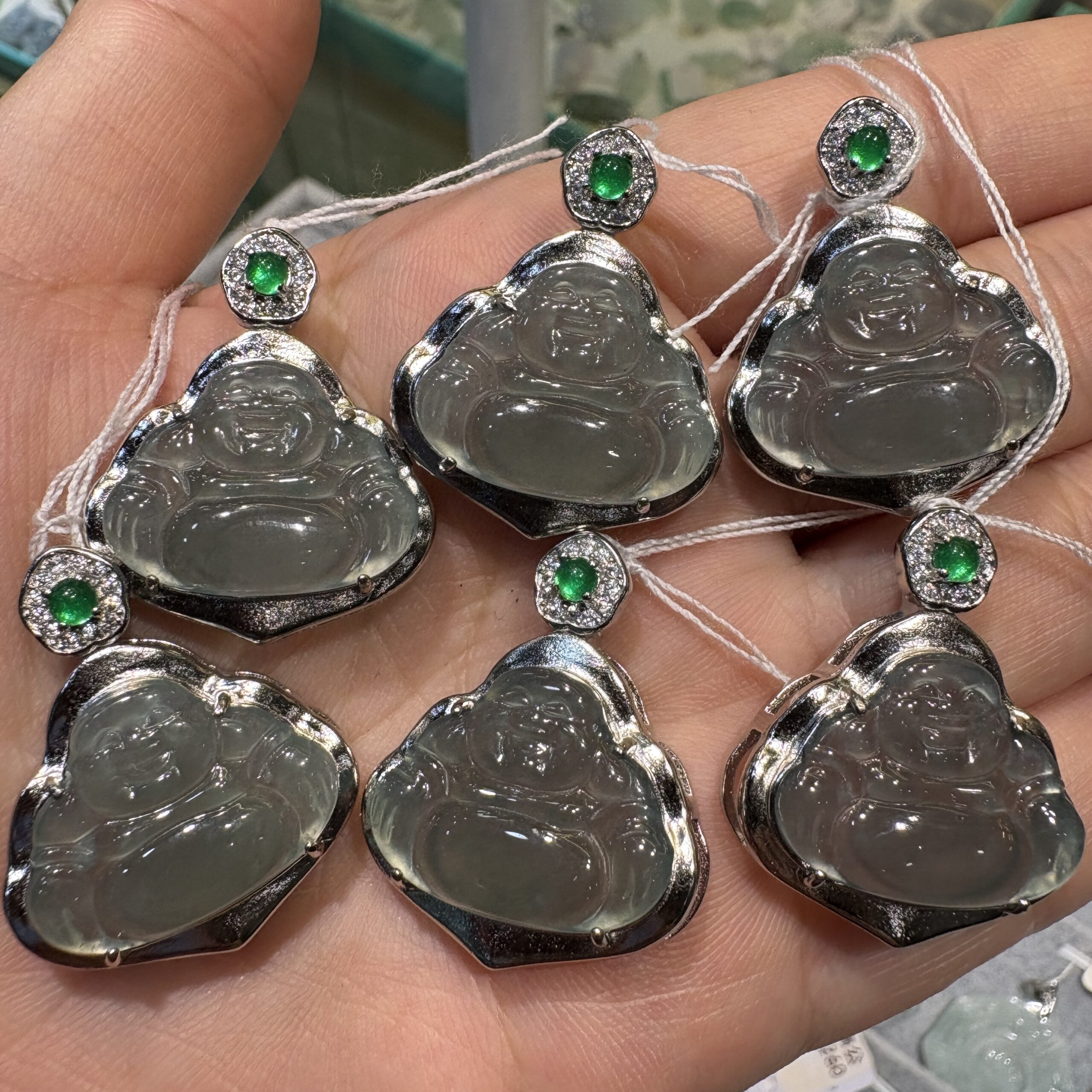 危地馬拉翡翠佛公吊墜（白銅水晶鑲嵌／附中國鑒定證書）