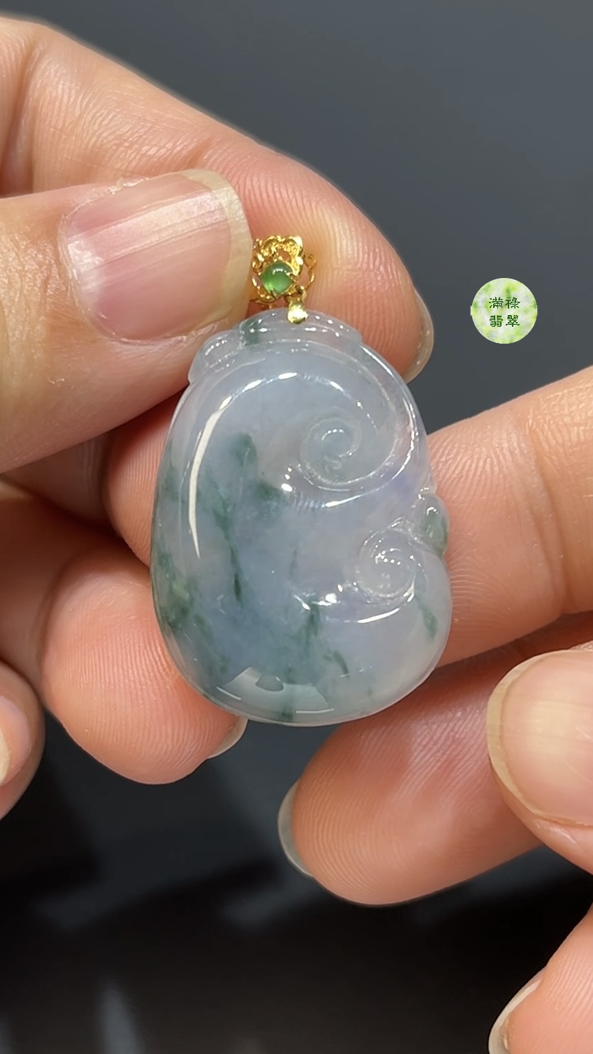 翡翠玉器精選 編號#401 紫翡如意・18K黃金典藏之美 如意吊墜 1 翡翠玉器精選 編號#401 紫翡如意・18K黃金典藏之美 如意吊墜