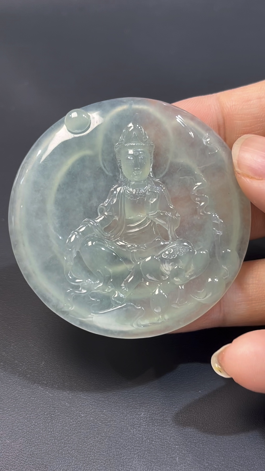 翡翠觀音| 高品質天然翡翠 × 盤腿而坐造型|玉器莊嚴靈氣精品推薦 編號#499 2 翡翠觀音| 高品質天然翡翠 × 盤腿而坐造型|玉器莊嚴靈氣精品推薦 編號#499 - Image 2