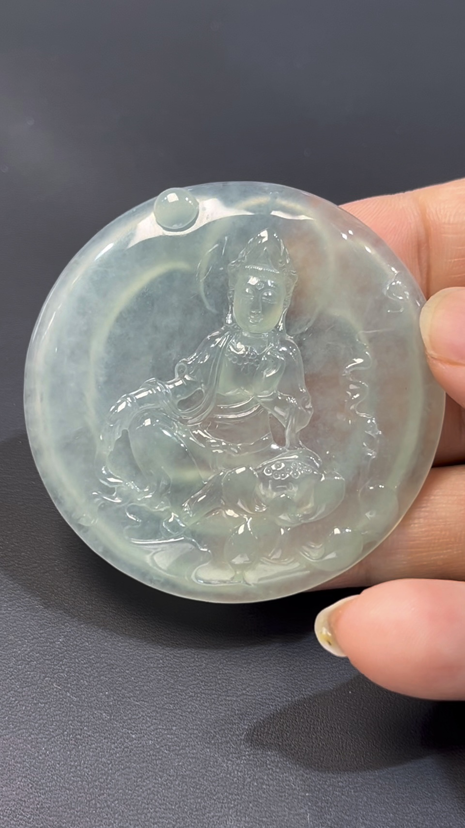 翡翠觀音| 高品質天然翡翠 × 盤腿而坐造型|玉器莊嚴靈氣精品推薦 編號#499 3 翡翠觀音| 高品質天然翡翠 × 盤腿而坐造型|玉器莊嚴靈氣精品推薦 編號#499 - Image 3