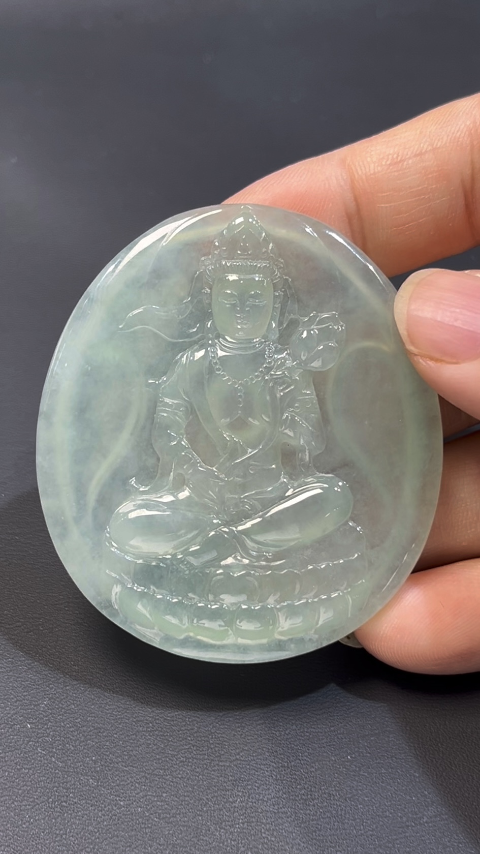 翡翠觀音|高品質天然翡翠 × 盤腿蓮花台 × 手持蓮花|玉器靈氣守護 編號#500 1 翡翠觀音|高品質天然翡翠 × 盤腿蓮花台 × 手持蓮花|玉器靈氣守護 編號#500