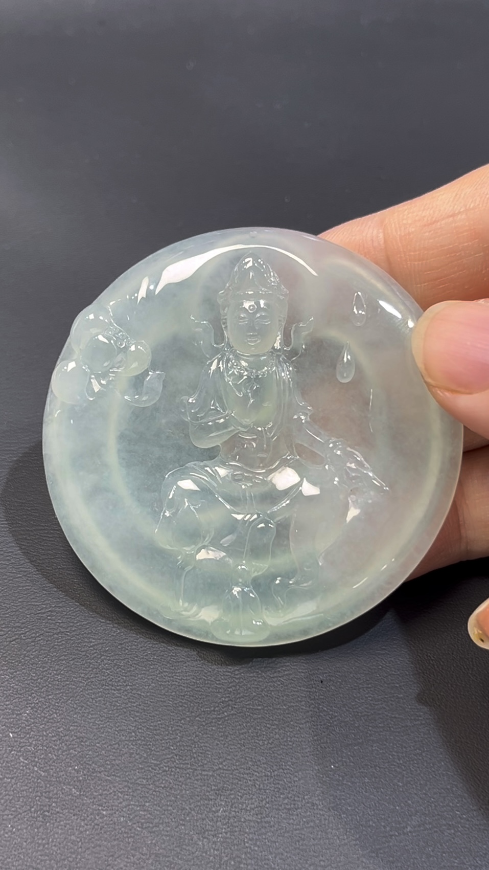 翡翠觀音| 高品質天然翡翠 × 甘露灑落 |玉器靈性守護 編號#501 4 翡翠觀音| 高品質天然翡翠 × 甘露灑落 |玉器靈性守護 編號#501 - Image 4