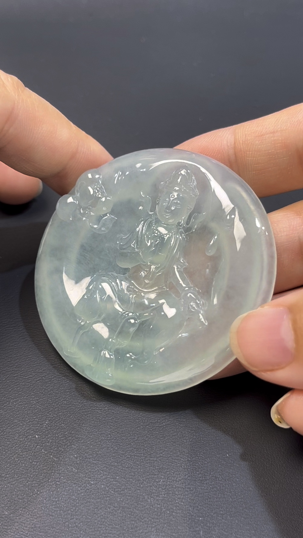 翡翠觀音| 高品質天然翡翠 × 甘露灑落 |玉器靈性守護 編號#501 6 翡翠觀音| 高品質天然翡翠 × 甘露灑落 |玉器靈性守護 編號#501 - Image 6