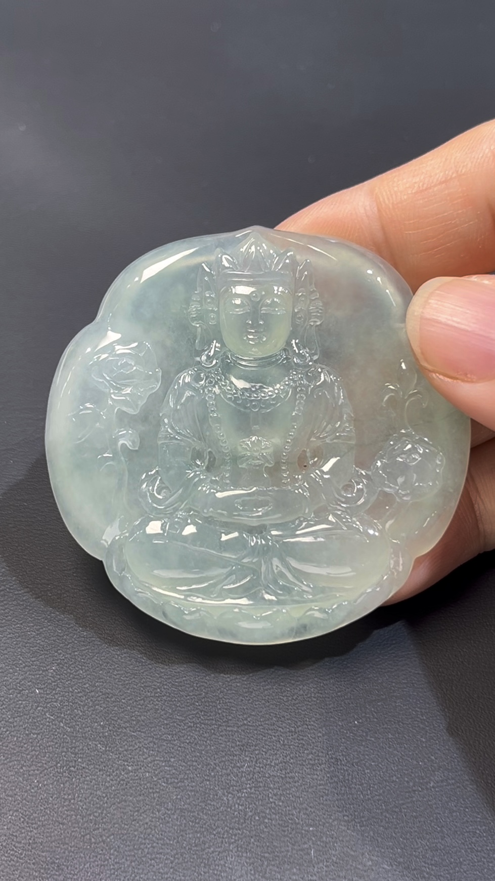 翡翠度母|天然高品質玉器・觀音眼淚化身・靈性守護佛像 #502 4 翡翠度母|天然高品質玉器・觀音眼淚化身・靈性守護佛像 #502 - Image 4