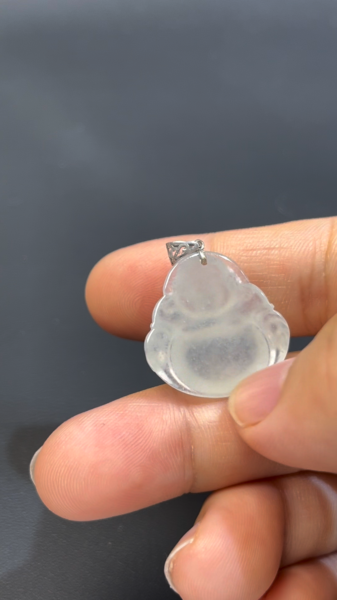 翡翠佛公 #507|白冰翡翠 × 小巧精美 × 18K白金扣設計玉器精品推薦 3 翡翠佛公 #507|白冰翡翠 × 小巧精美 × 18K白金扣設計玉器精品推薦 - Image 3