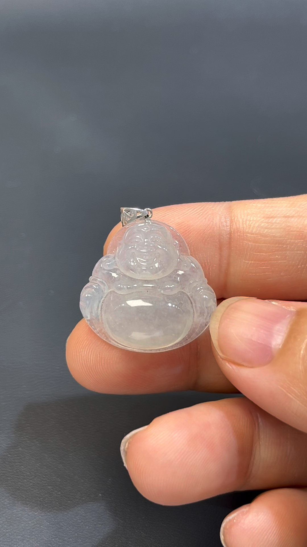 翡翠佛公 #507|白冰翡翠 × 小巧精美 × 18K白金扣設計玉器精品推薦 4 翡翠佛公 #507|白冰翡翠 × 小巧精美 × 18K白金扣設計玉器精品推薦 - Image 4