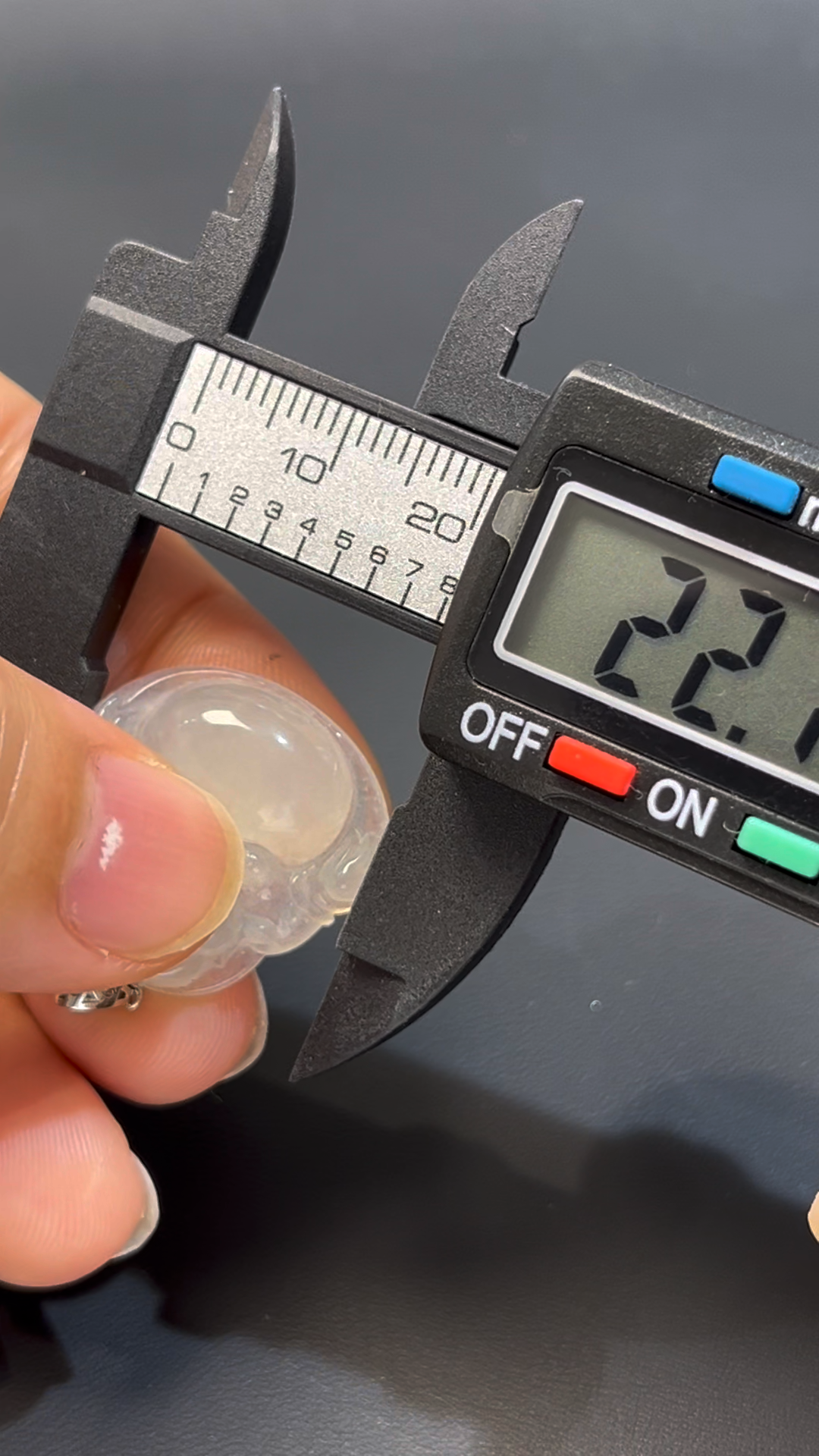 翡翠佛公 #507|白冰翡翠 × 小巧精美 × 18K白金扣設計玉器精品推薦 8 翡翠佛公 #507|白冰翡翠 × 小巧精美 × 18K白金扣設計玉器精品推薦 - Image 8