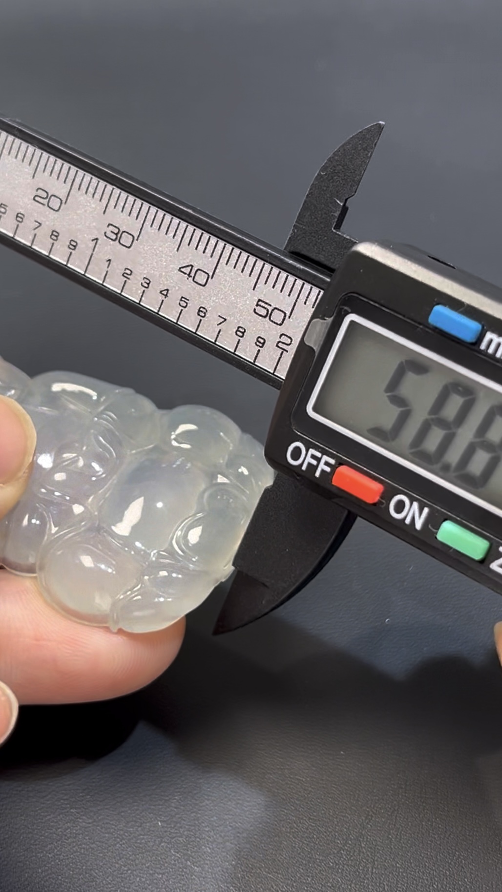 翡翠老坑種白冰觀音|品相完美 × 靈性守護 × 翡翠玉器推薦 #511 7 翡翠老坑種白冰觀音|品相完美 × 靈性守護 × 翡翠玉器推薦 #511 - Image 7