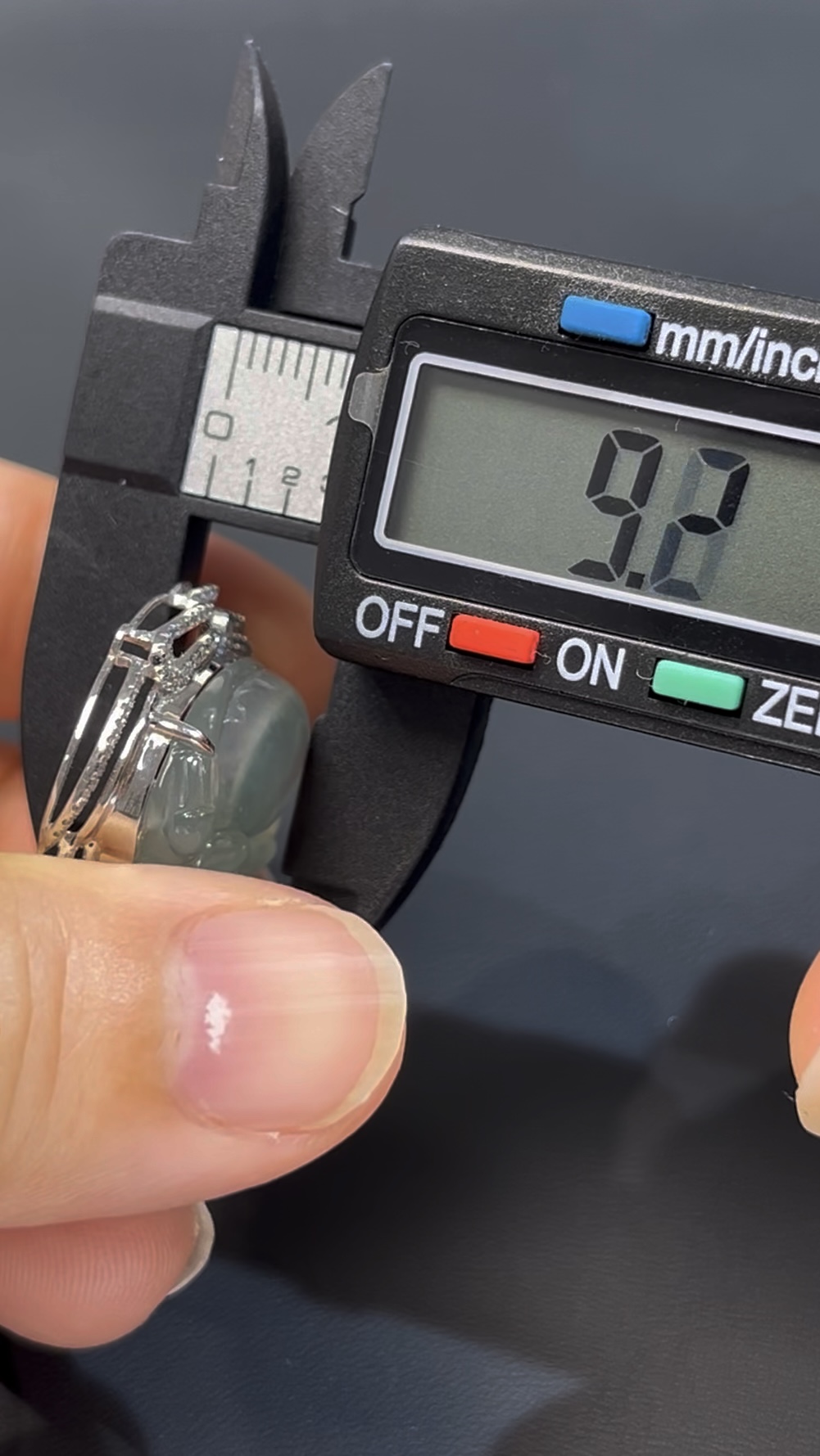 翡翠佛公|冰透玉質 × 鑽石鑲嵌 × 尊貴守護推薦 #513 11 翡翠佛公|冰透玉質 × 鑽石鑲嵌 × 尊貴守護推薦 #513 - Image 11