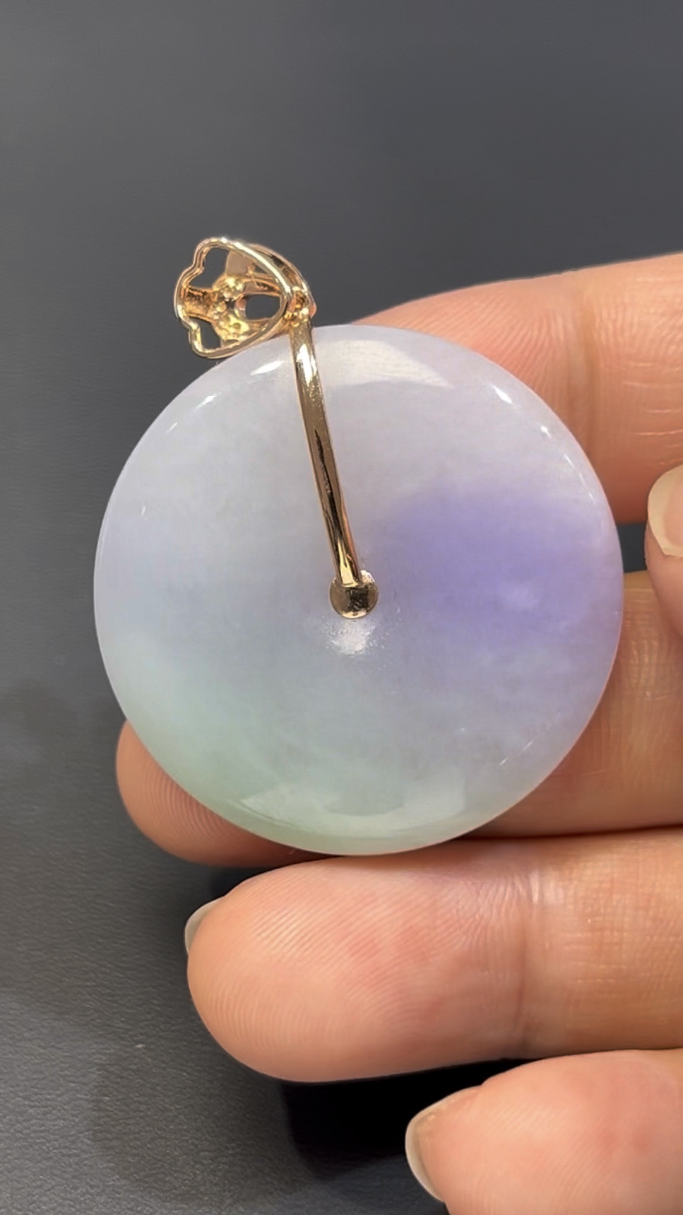 翡翠平安扣|春彩翡翠 × 紫綠幻變 × 18K黃金鑲嵌設計推薦 #520 9 翡翠平安扣|春彩翡翠 × 紫綠幻變 × 18K黃金鑲嵌設計推薦 #520 - Image 9