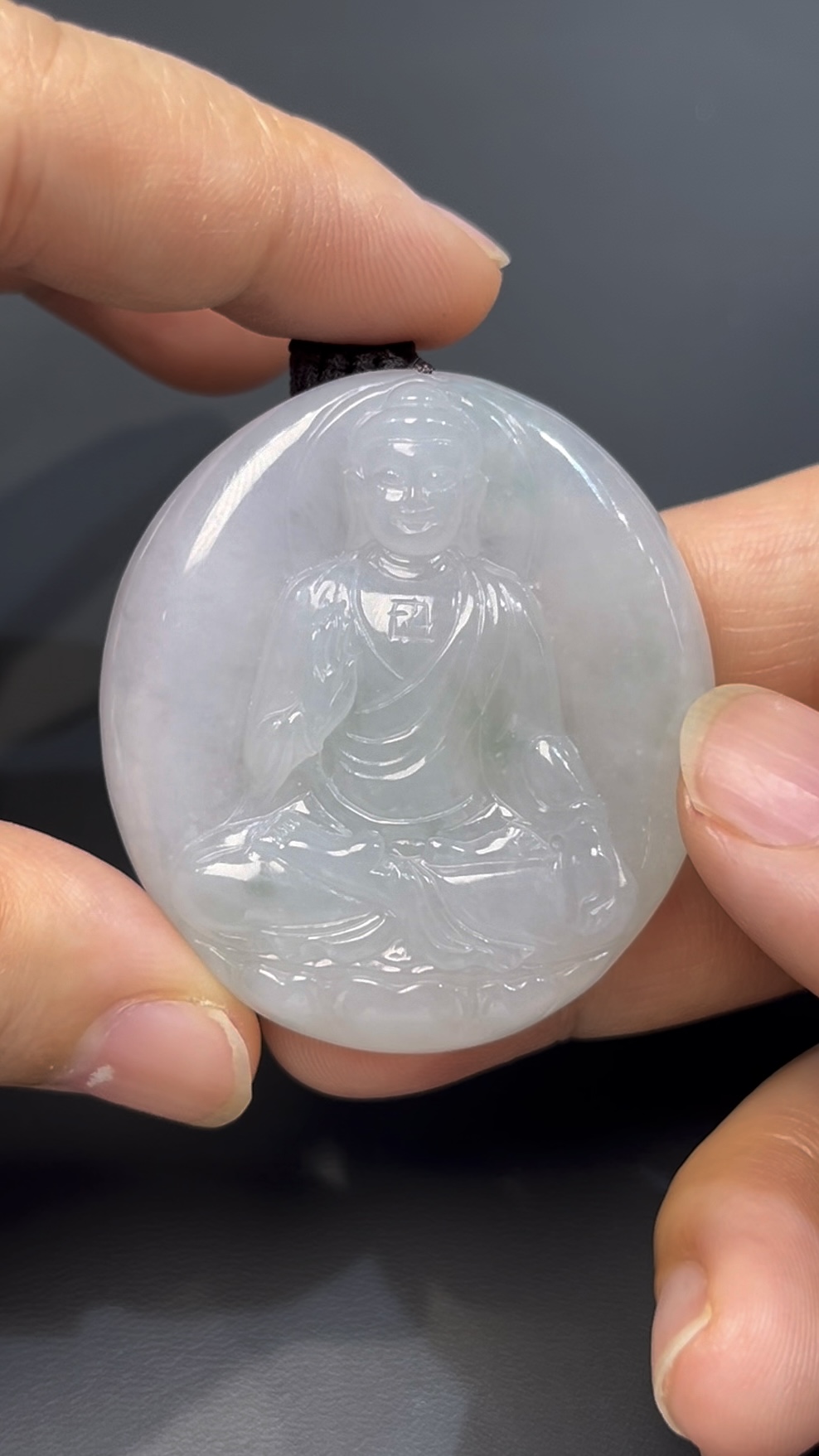 翡翠大日如來|厚重大件佛祖玉雕 × 靈性莊嚴 × 編號#523翡翠精品推薦 9 翡翠大日如來|厚重大件佛祖玉雕 × 靈性莊嚴 × 編號#523翡翠精品推薦 - Image 9