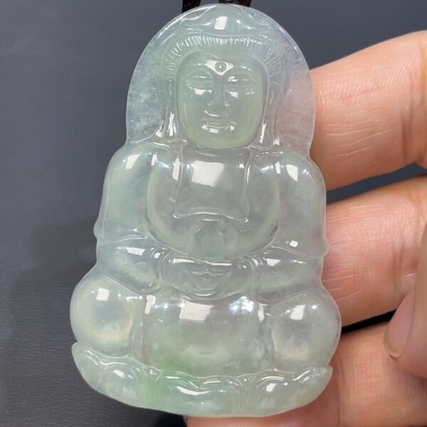 翡翠觀音｜淺綠底色 × 正裝傳統造型 × 高品質玉器推薦 #525