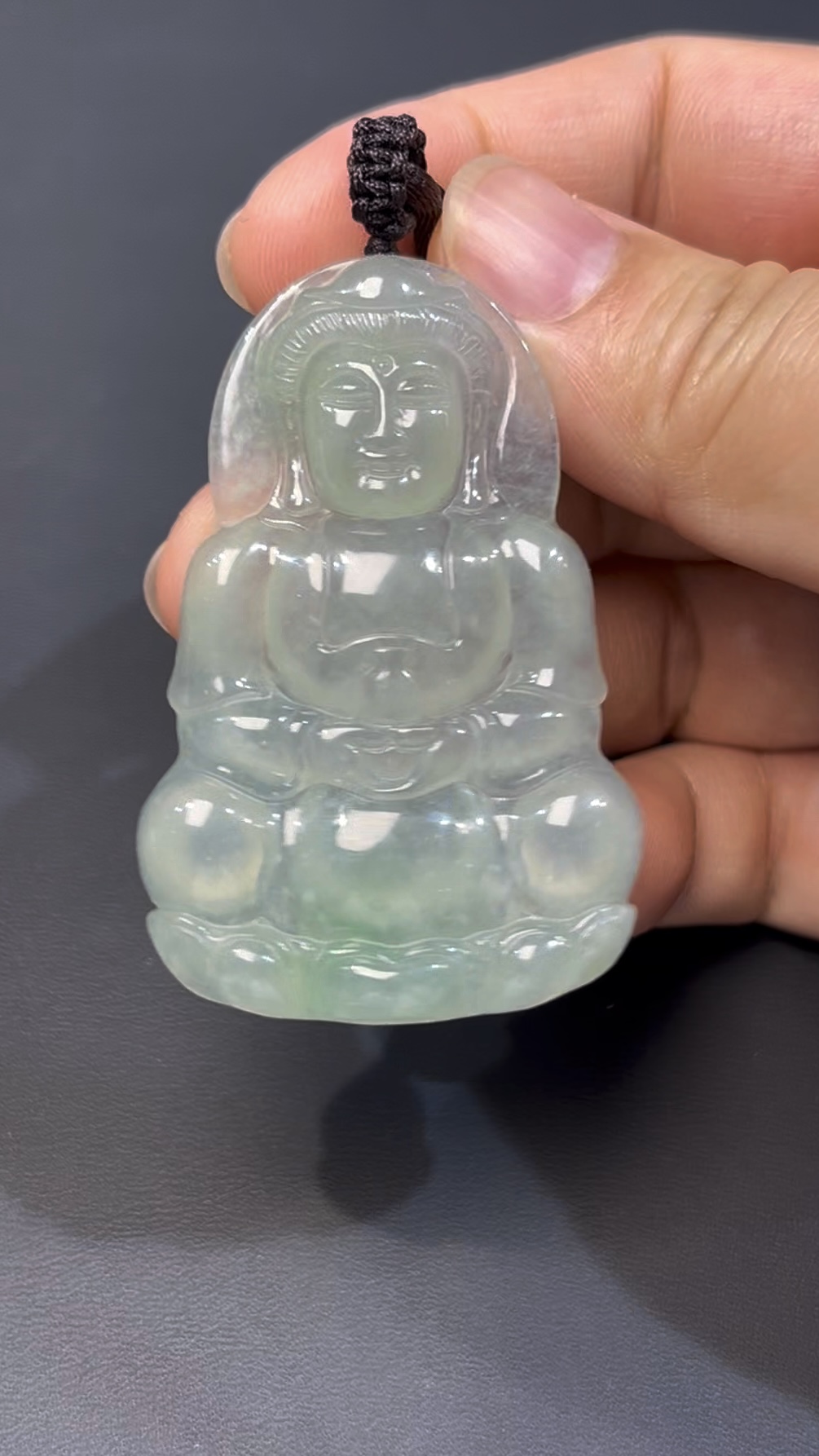 翡翠觀音|淺綠底色 × 正裝傳統造型 × 高品質玉器推薦 #525 2 翡翠觀音|淺綠底色 × 正裝傳統造型 × 高品質玉器推薦 #525 - Image 2