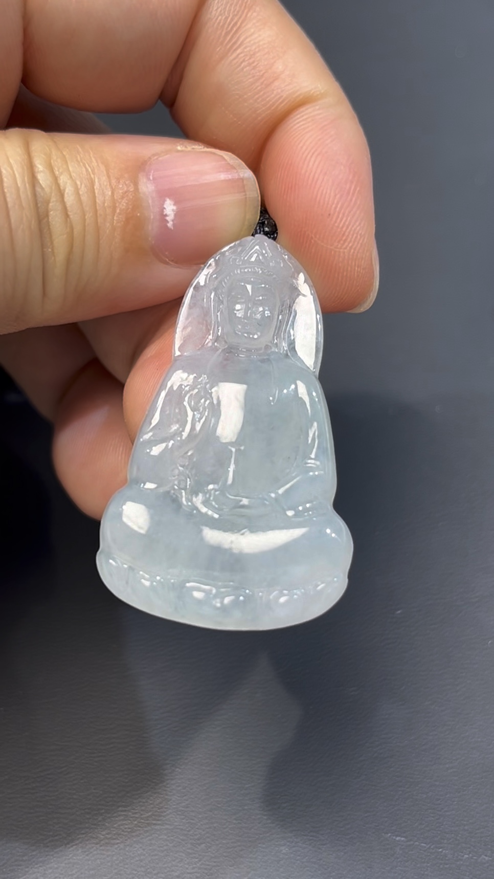 翡翠觀音|白色翡翠 × 新款坐姿設計 × 靜心守護玉器推薦 #527 4 翡翠觀音|白色翡翠 × 新款坐姿設計 × 靜心守護玉器推薦 #527 - Image 4